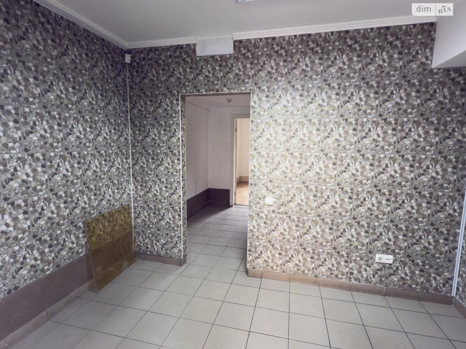 Комерційне приміщення в Києві, продаж по Олександра Мишуги вулиця 1/4, район Осокорки, ціна: 80 000 доларів за об’єкт фото 1