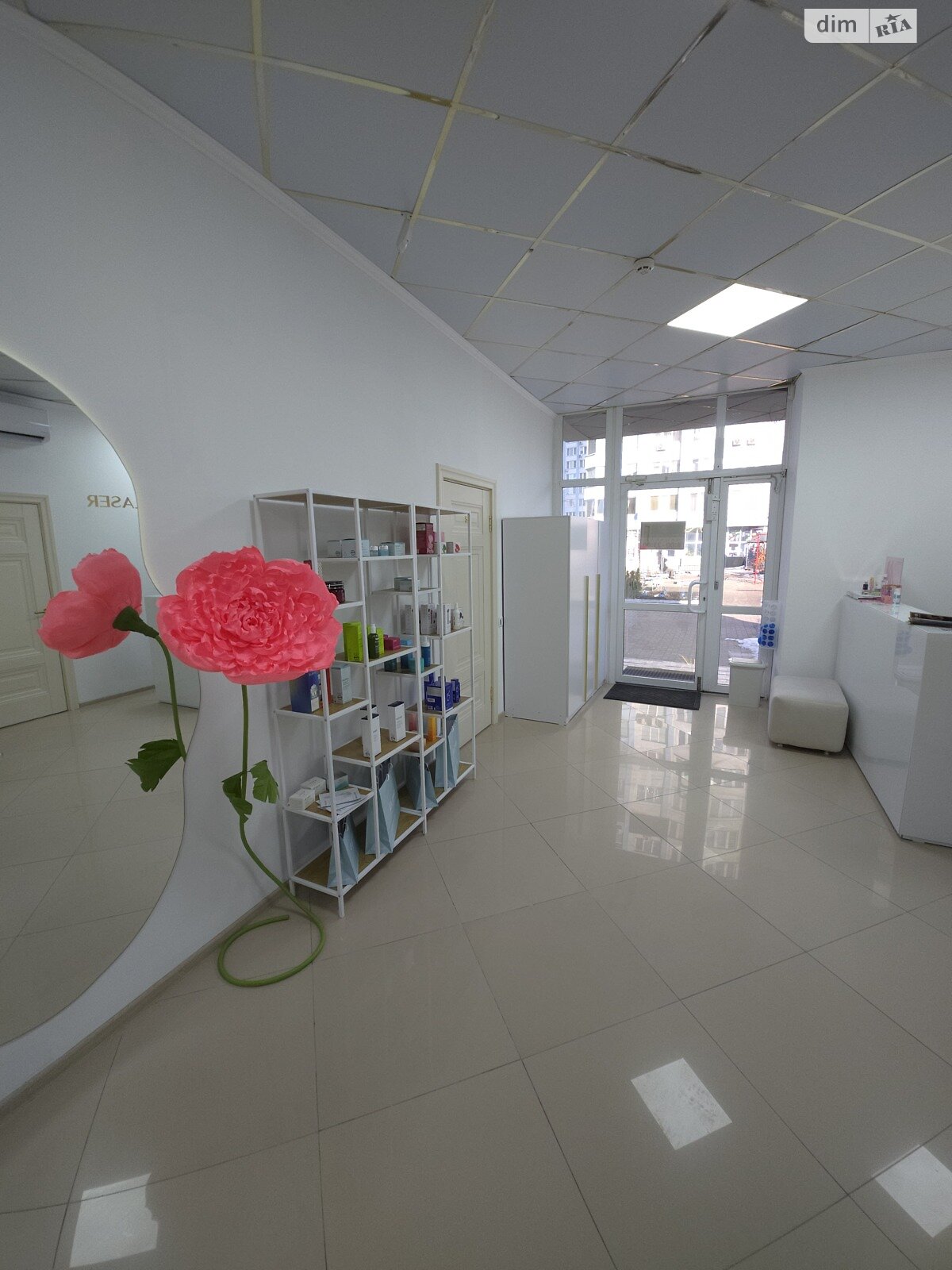 Комерційне приміщення в Києві, продаж по Дніпровська набережна 26Б, район Осокорки, ціна: 230 000 доларів за об’єкт фото 1 Комерційне приміщення в Києві, продаж по Дніпровська набережна 26Б, район Осокорки, ціна: 230 000 доларів за об’єкт фото 1