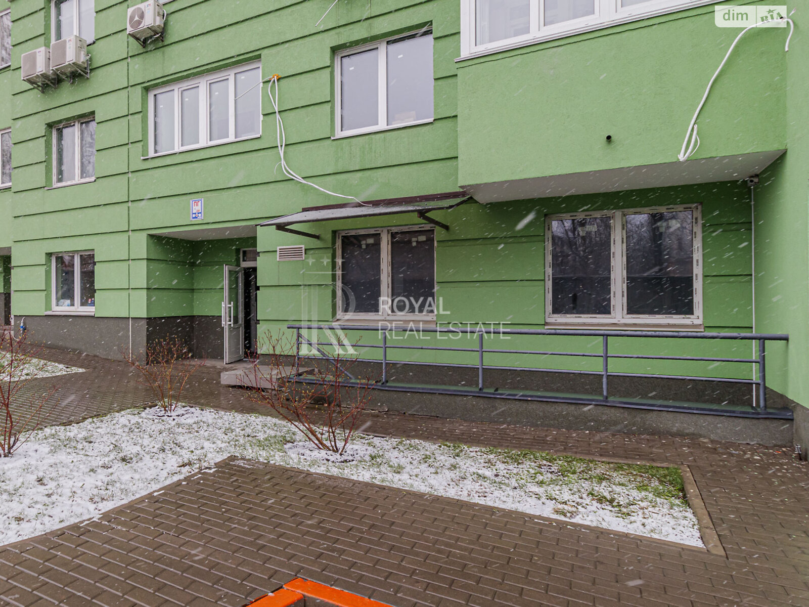 Коммерческое помещение в Киеве, продажа по Отрадный проспект 2, район Отрадный, цена: 167 000 долларов за объект фото 1 Коммерческое помещение в Киеве, продажа по Отрадный проспект 2, район Отрадный, цена: 167 000 долларов за объект фото 1