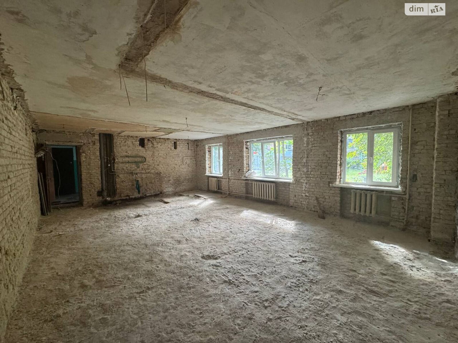 Комерційне приміщення в Києві, продаж по Василя Яна вулиця 2, район Паньківщина, ціна: 155 000 доларів за об’єкт фото 1 Комерційне приміщення в Києві, продаж по Василя Яна вулиця 2, район Паньківщина, ціна: 155 000 доларів за об’єкт фото 1