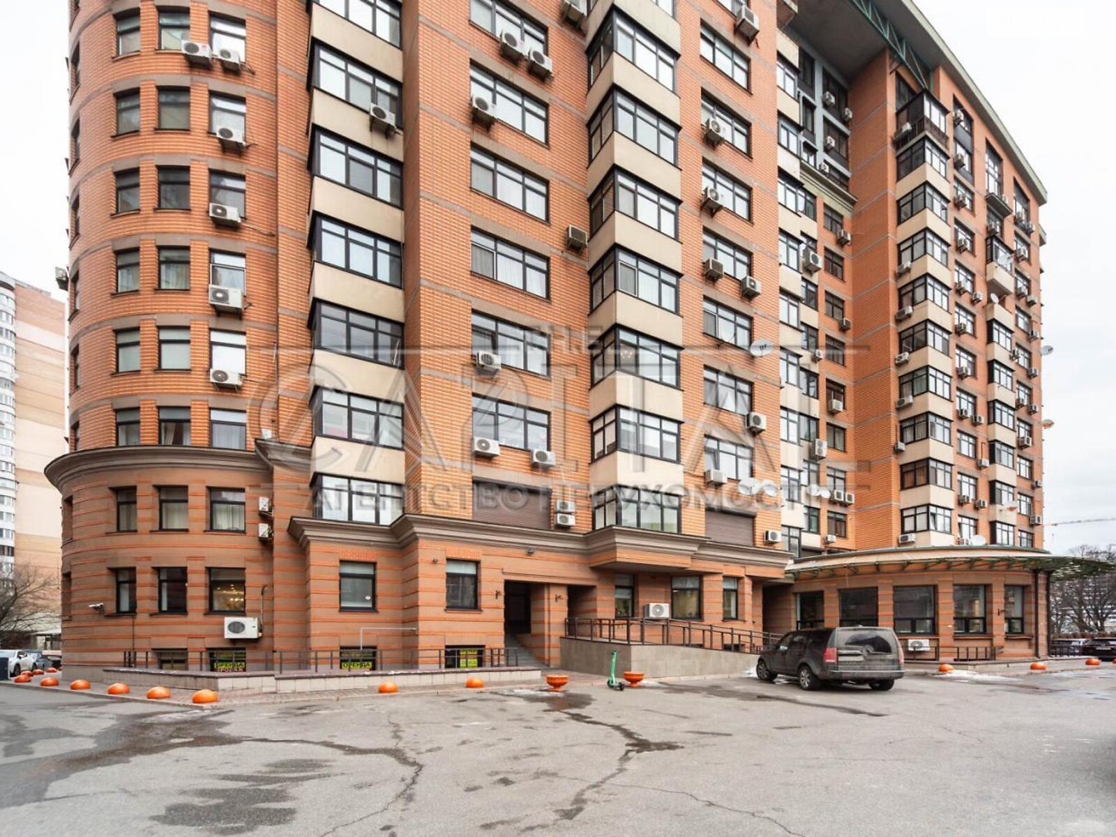 Комерційне приміщення в Києві, продаж по Лесі Українки бульвар 23А, район Печерський, ціна: 295 000 доларів за об’єкт фото 1 Комерційне приміщення в Києві, продаж по Лесі Українки бульвар 23А, район Печерський, ціна: 295 000 доларів за об’єкт фото 1