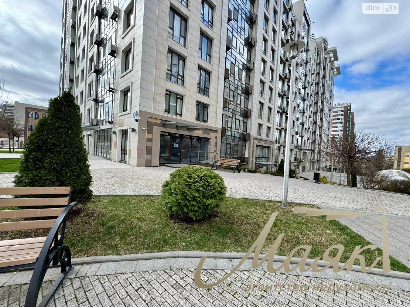 Коммерческое помещение в Киеве, продажа по Саперное Поле улица, район Печерский, цена: 496 000 долларов за объект фото 1 Коммерческое помещение в Киеве, продажа по Саперное Поле улица, район Печерский, цена: 496 000 долларов за объект фото 1