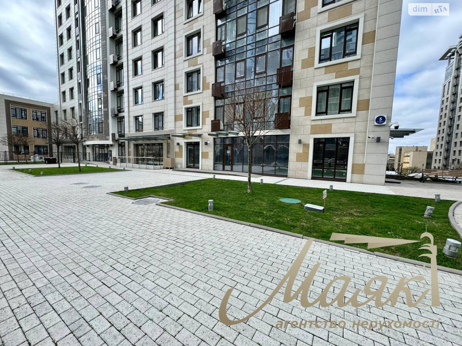 Коммерческое помещение в Киеве, продажа по Саперное Поле улица, район Печерский, цена: 496 000 долларов за объект фото 1 Коммерческое помещение в Киеве, продажа по Саперное Поле улица, район Печерский, цена: 496 000 долларов за объект фото 1