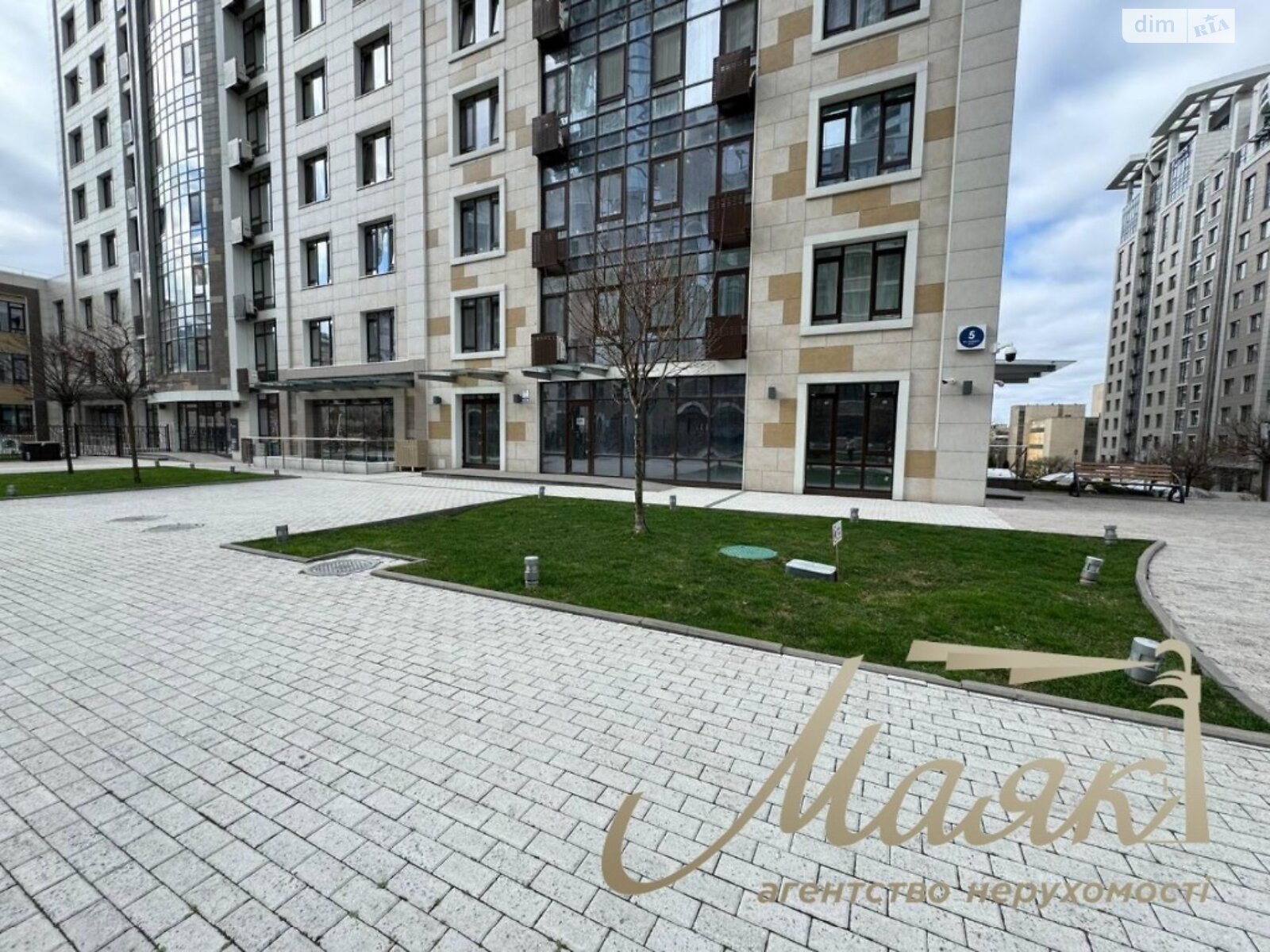 Коммерческое помещение в Киеве, продажа по Саперное Поле улица, район Печерский, цена: 496 000 долларов за объект фото 1 Коммерческое помещение в Киеве, продажа по Саперное Поле улица, район Печерский, цена: 496 000 долларов за объект фото 1