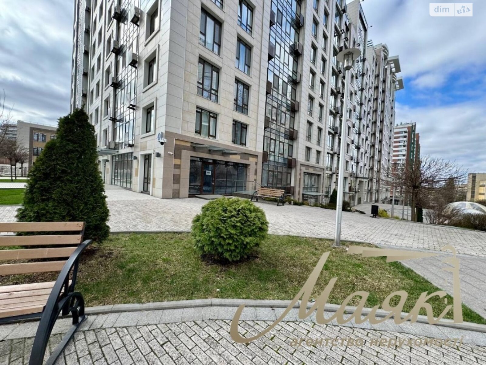 Коммерческое помещение в Киеве, продажа по Саперное Поле улица, район Печерский, цена: 496 000 долларов за объект фото 1 Коммерческое помещение в Киеве, продажа по Саперное Поле улица, район Печерский, цена: 496 000 долларов за объект фото 1