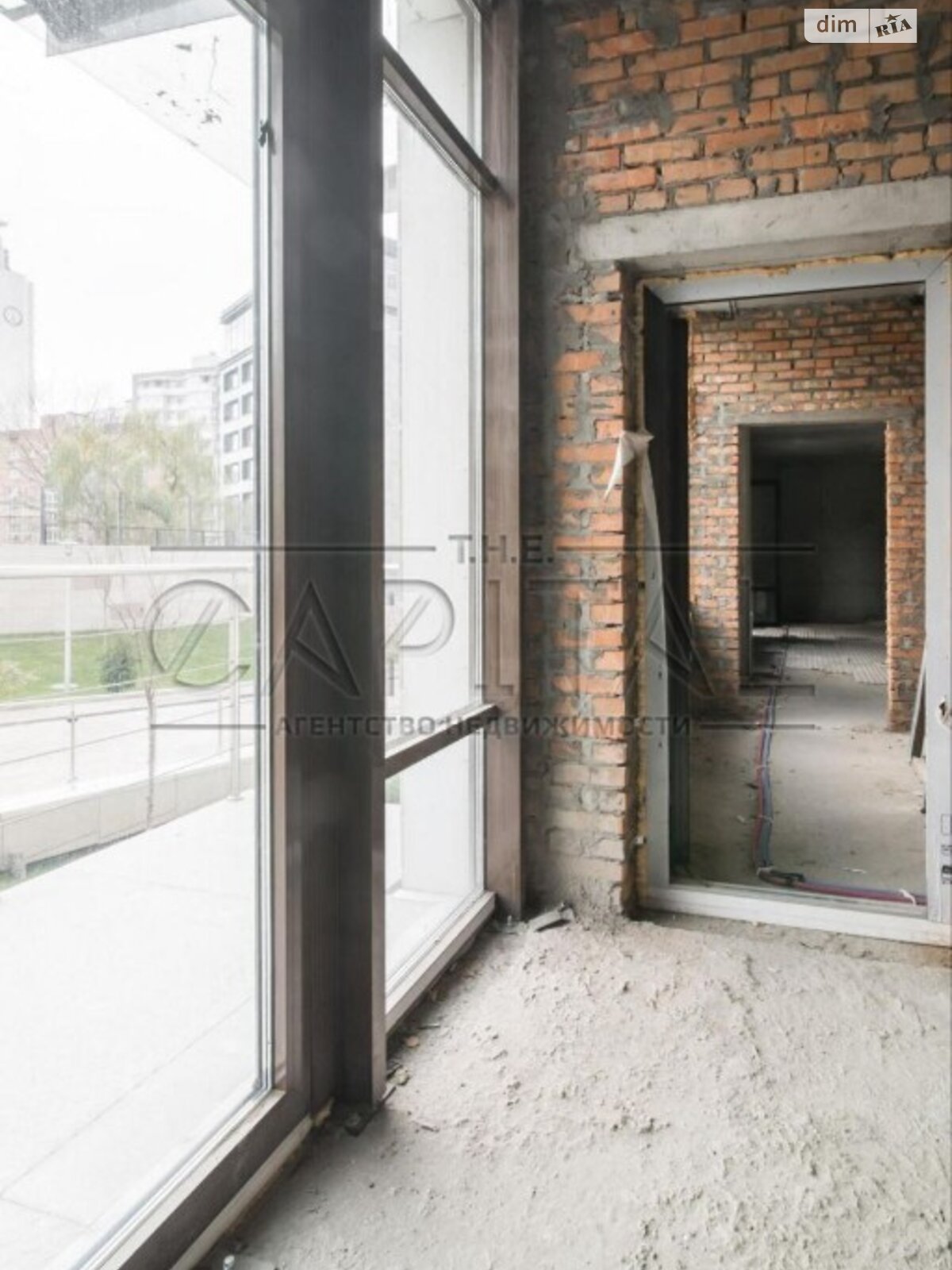 Коммерческое помещение в Киеве, продажа по Саперное Поле улица 5А, район Печерский, цена: 1 550 000 долларов за объект фото 1 Коммерческое помещение в Киеве, продажа по Саперное Поле улица 5А, район Печерский, цена: 1 550 000 долларов за объект фото 1