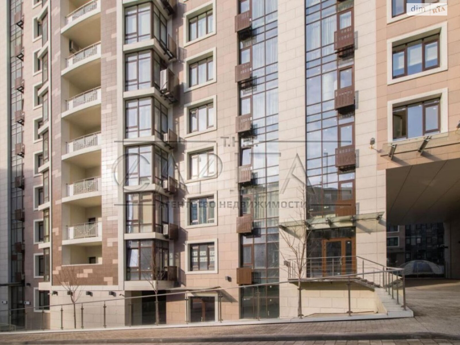 Коммерческое помещение в Киеве, продажа по Саперное Поле улица 5А, район Печерский, цена: 1 550 000 долларов за объект фото 1 Коммерческое помещение в Киеве, продажа по Саперное Поле улица 5А, район Печерский, цена: 1 550 000 долларов за объект фото 1