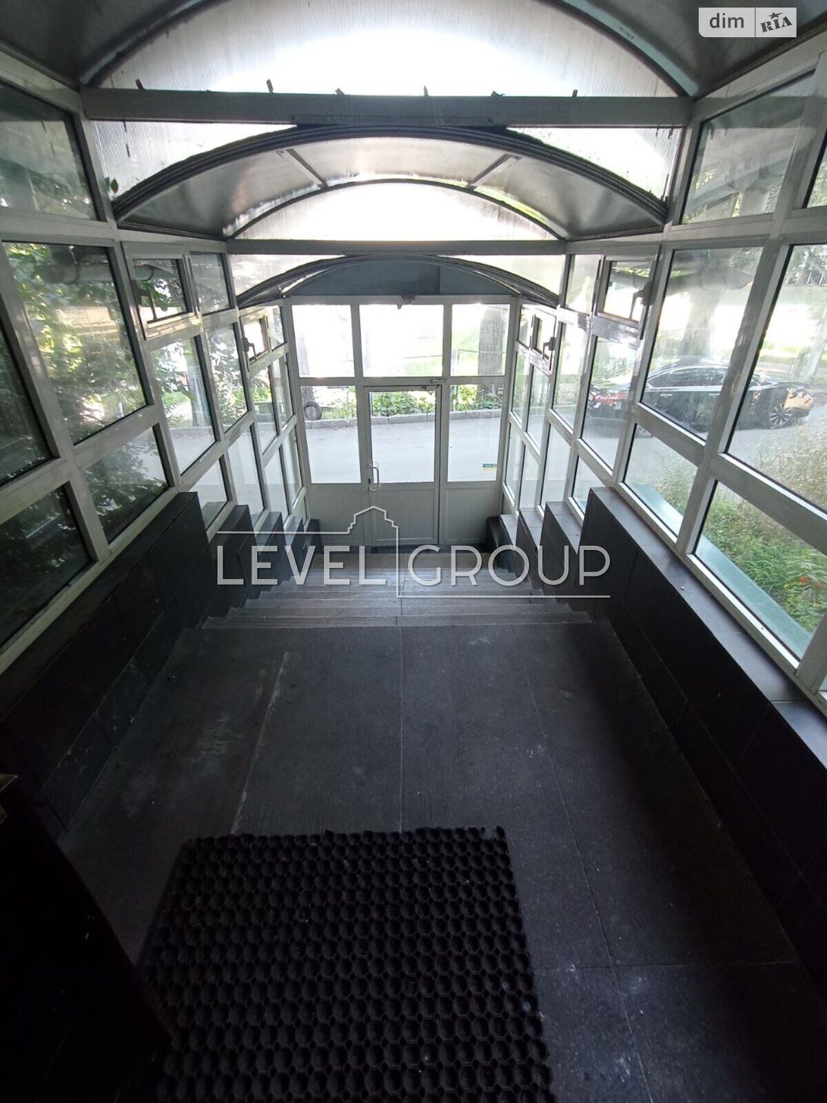 Коммерческое помещение в Киеве, продажа по Уманская улица 35, район Первомайский Массив, цена: 284 000 долларов за объект фото 1