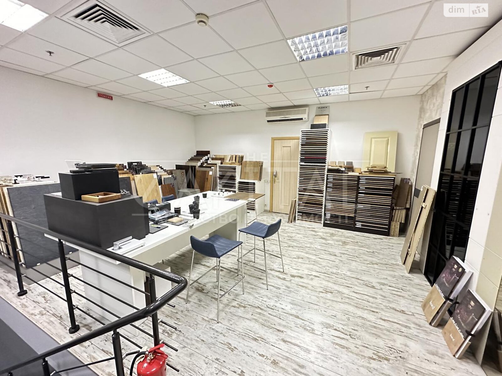 Коммерческое помещение в Киеве, продажа по Степана Бандеры проспект 6, район Петровка, цена: 285 000 долларов за объект фото 1 Коммерческое помещение в Киеве, продажа по Степана Бандеры проспект 6, район Петровка, цена: 285 000 долларов за объект фото 1