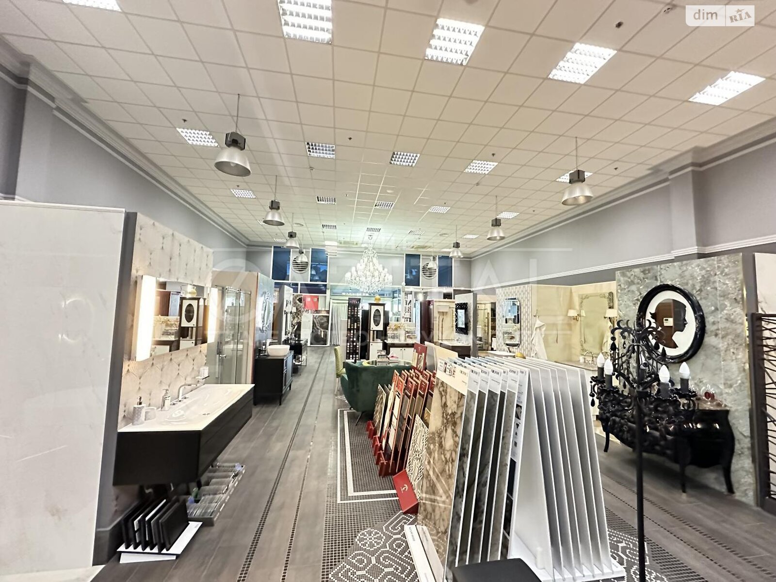 Коммерческое помещение в Киеве, продажа по Степана Бандеры проспект 6, район Петровка, цена: 285 000 долларов за объект фото 1 Коммерческое помещение в Киеве, продажа по Степана Бандеры проспект 6, район Петровка, цена: 285 000 долларов за объект фото 1