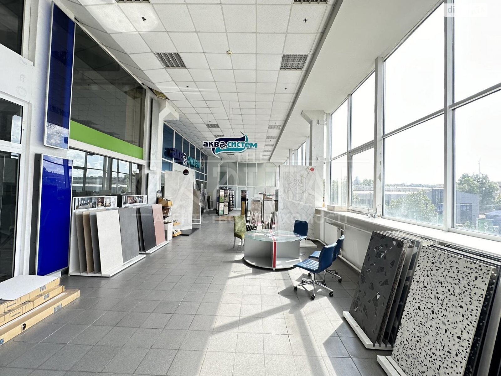 Коммерческое помещение в Киеве, продажа по Степана Бандеры проспект 6, район Петровка, цена: 285 000 долларов за объект фото 1 Коммерческое помещение в Киеве, продажа по Степана Бандеры проспект 6, район Петровка, цена: 285 000 долларов за объект фото 1