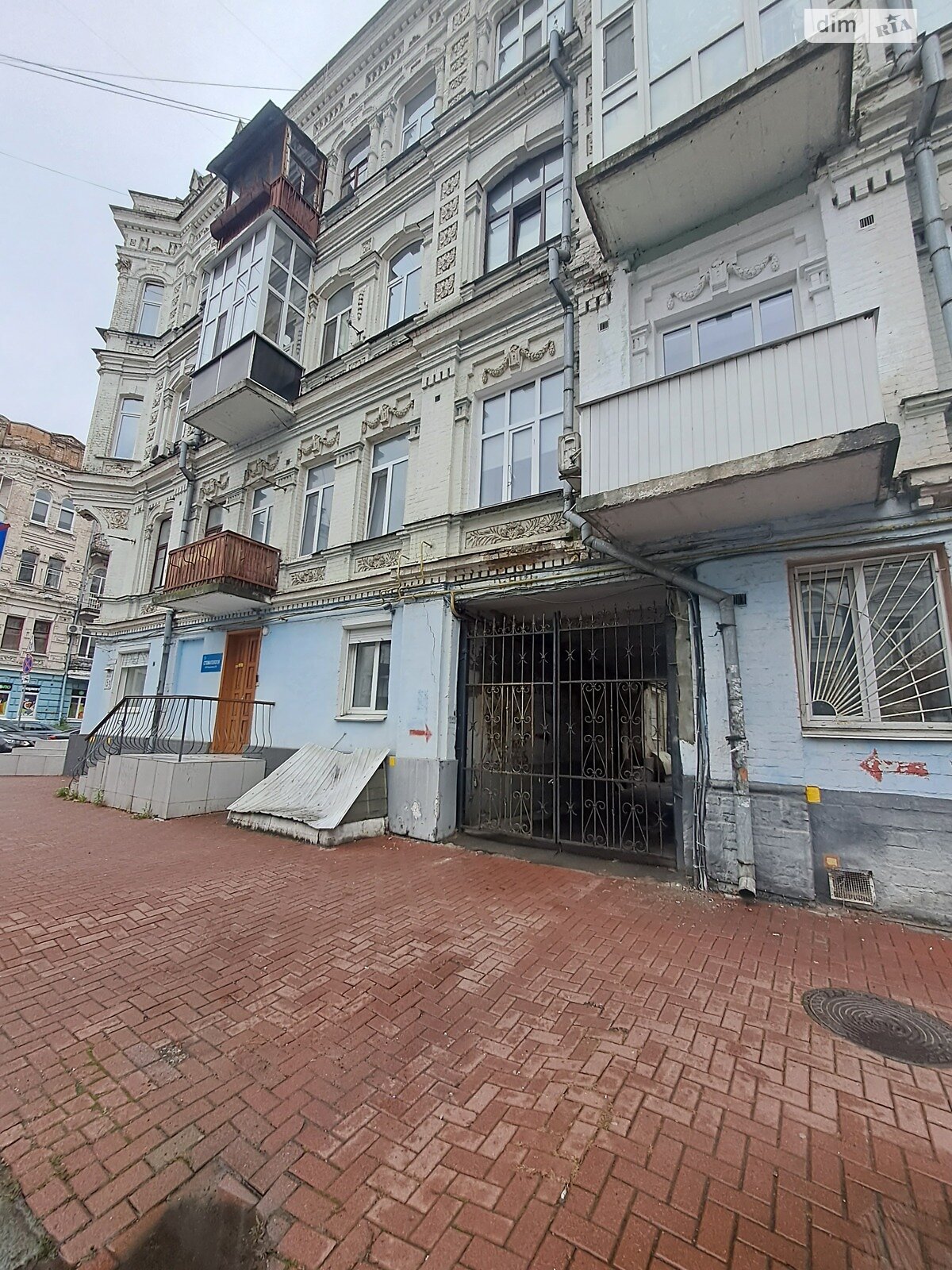 Коммерческое помещение в Киеве, продажа по Братская улица 15, район Подол, цена: 140 000 долларов за объект фото 1 Коммерческое помещение в Киеве, продажа по Братская улица 15, район Подол, цена: 140 000 долларов за объект фото 1