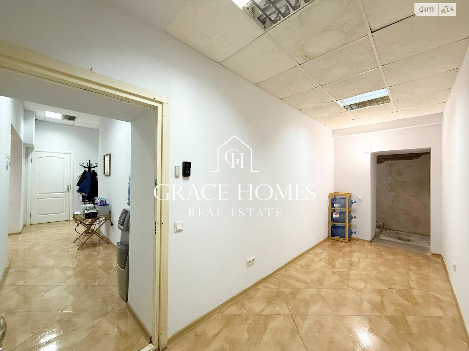 Коммерческое помещение в Киеве, продажа по Константиновская улица 63/12, район Подол, цена: 130 000 долларов за объект фото 1