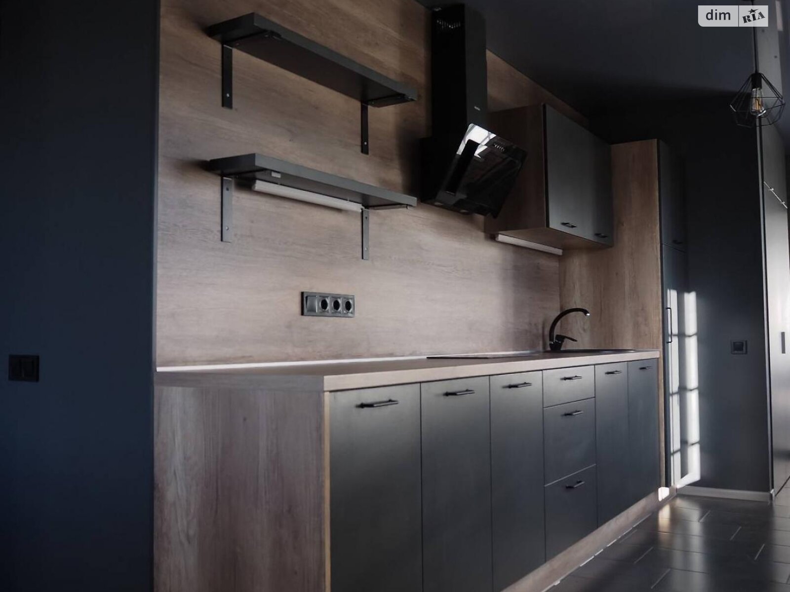 Коммерческое помещение в Киеве, продажа по вулиця Газопровідна 2 237, район Подольский, цена: 1 100 000 долларов за объект фото 1