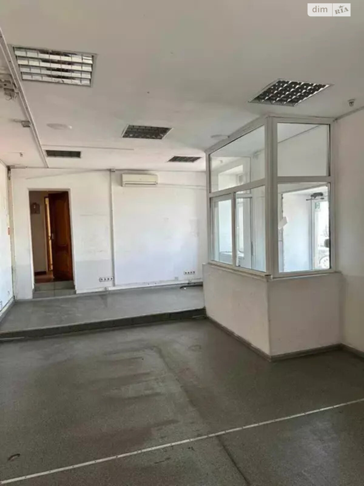 Комерційне приміщення в Києві, продаж по Набережно-Хрещатицька вулиця 15, район Подільський, ціна: 290 000 доларів за об’єкт фото 1 Комерційне приміщення в Києві, продаж по Набережно-Хрещатицька вулиця 15, район Подільський, ціна: 290 000 доларів за об’єкт фото 1