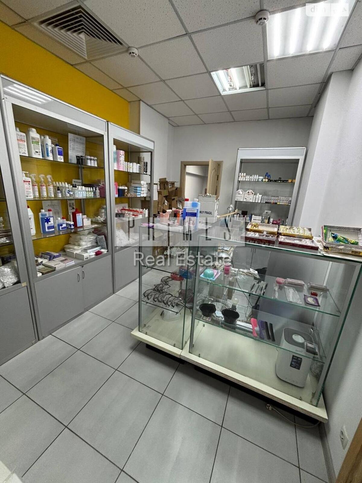 Комерційне приміщення в Києві, продаж по Княжий Затон вулиця, район Позняки, ціна: 90 000 доларів за об’єкт фото 1 Комерційне приміщення в Києві, продаж по Княжий Затон вулиця, район Позняки, ціна: 90 000 доларів за об’єкт фото 1