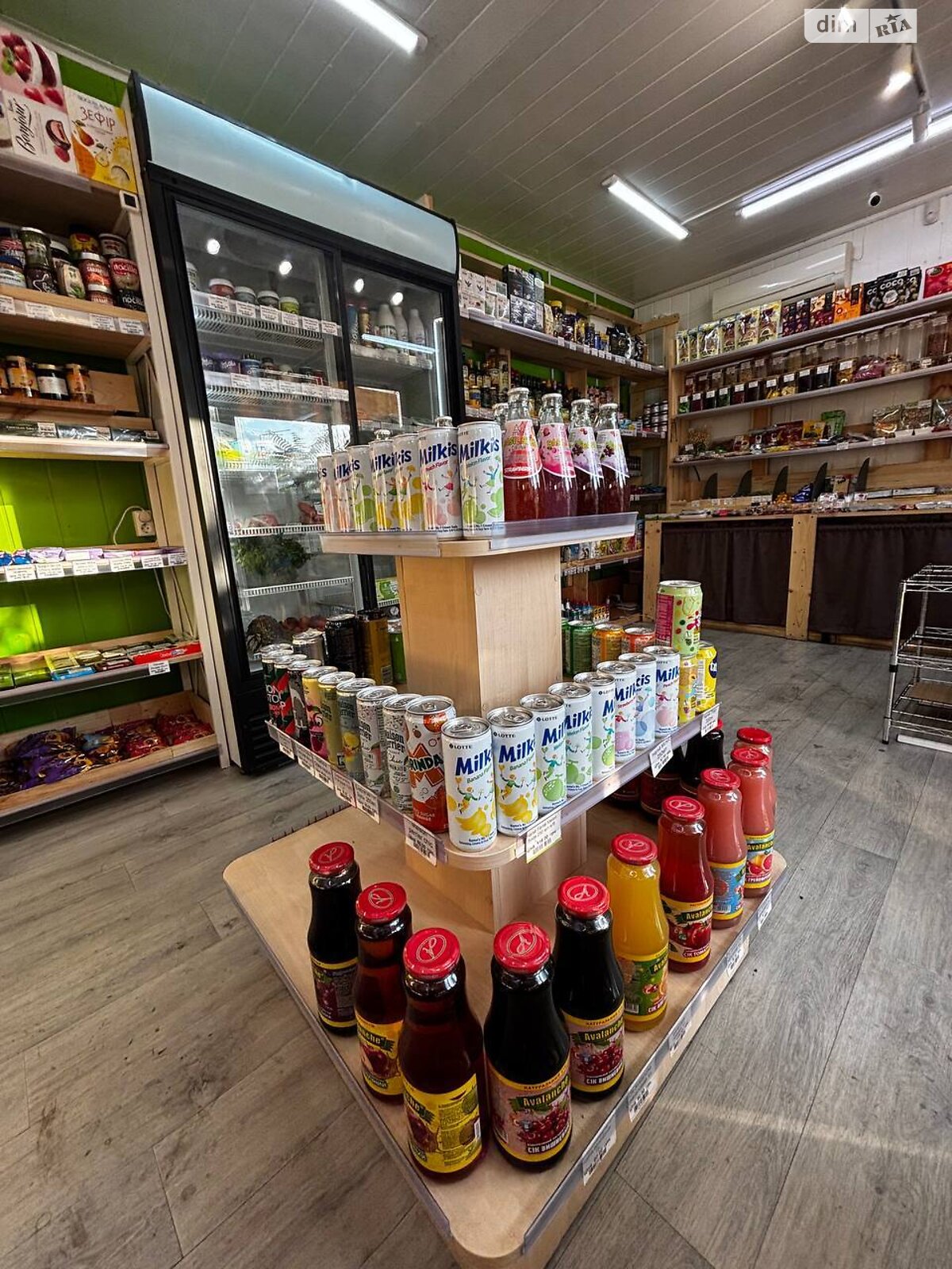 Комерційне приміщення в Києві, продаж по Лариси Руденко вулиця 21А, район Позняки, ціна: 9 000 доларів за об’єкт фото 1 Комерційне приміщення в Києві, продаж по Лариси Руденко вулиця 21А, район Позняки, ціна: 9 000 доларів за об’єкт фото 1