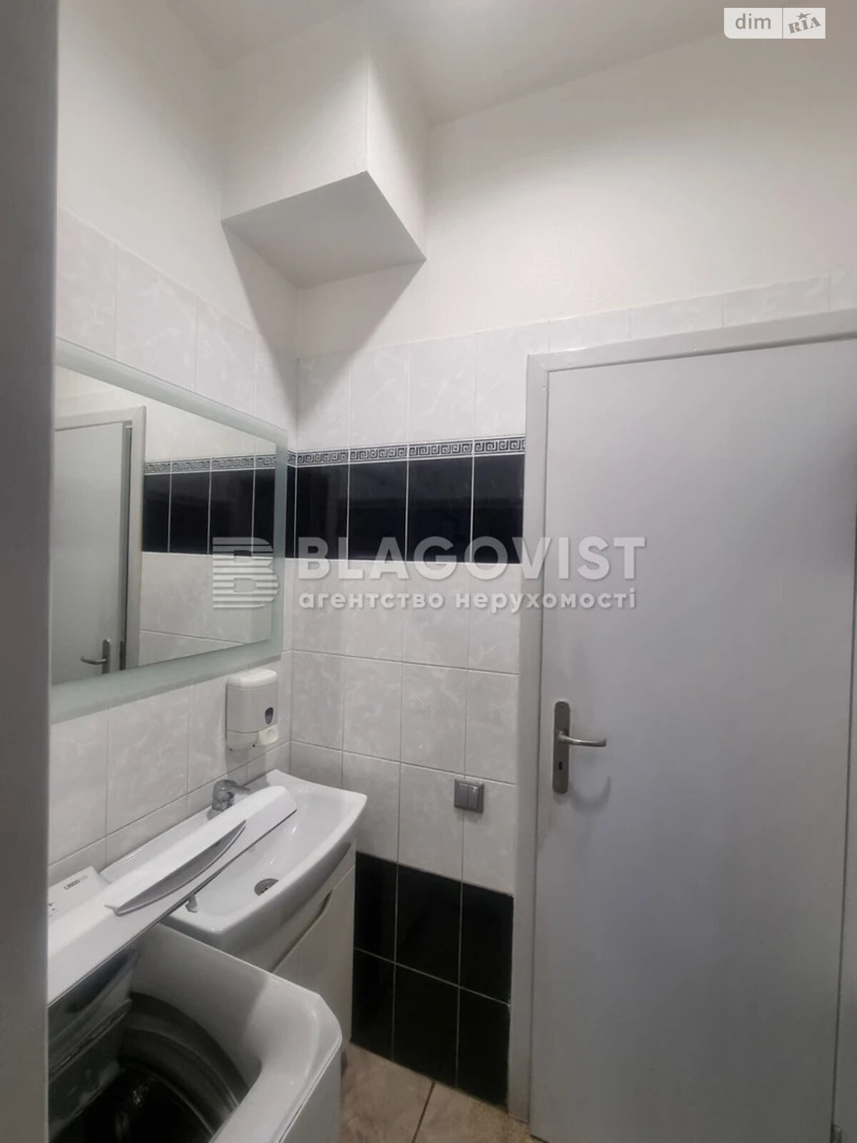 Комерційне приміщення в Києві, продаж по Петра Григоренка проспект, район Позняки, ціна: 125 000 доларів за об’єкт фото 1 Комерційне приміщення в Києві, продаж по Петра Григоренка проспект, район Позняки, ціна: 125 000 доларів за об’єкт фото 1