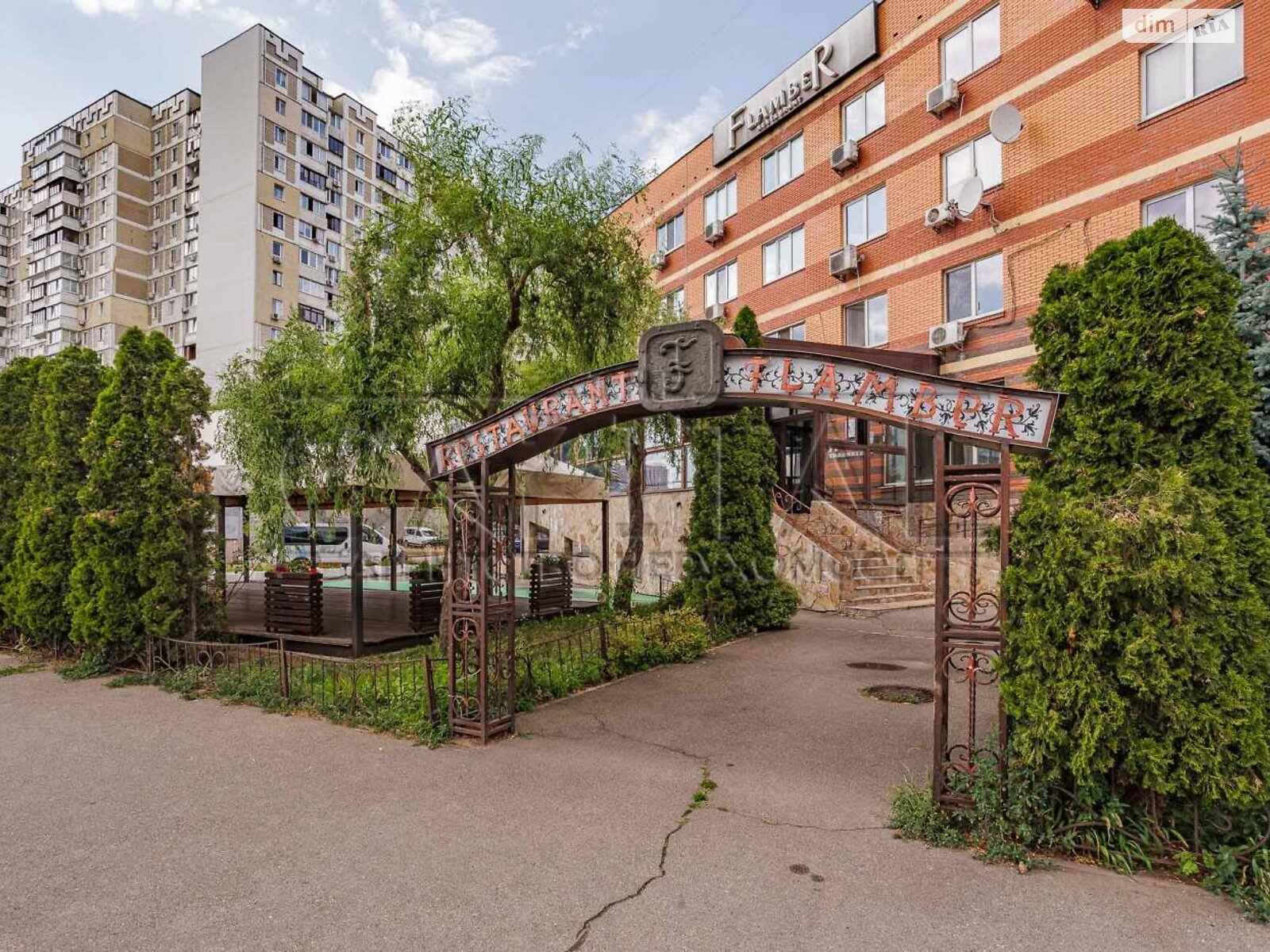 Комерційне приміщення в Києві, продаж по Срібнокільська вулиця 12, район Позняки, ціна: 530 000 доларів за об’єкт фото 1 Комерційне приміщення в Києві, продаж по Срібнокільська вулиця 12, район Позняки, ціна: 530 000 доларів за об’єкт фото 1