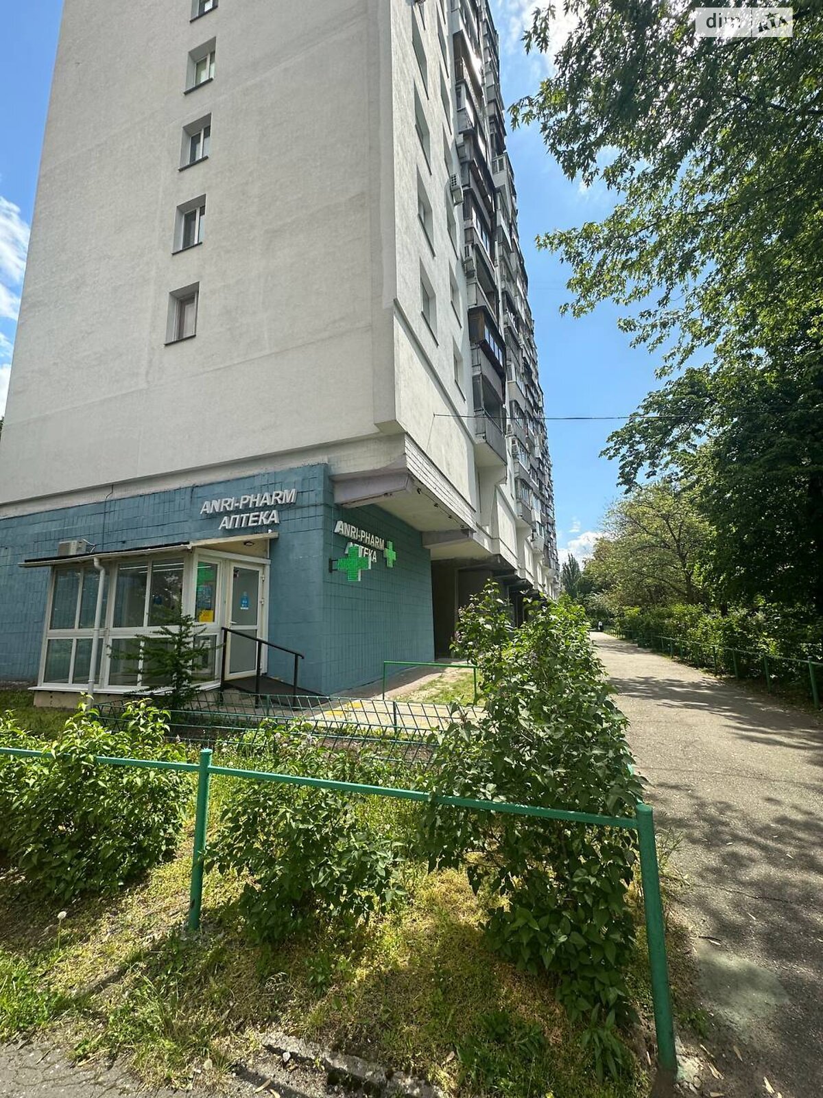 Коммерческое помещение в Киеве, продажа по Игоря Шамо (Алексея Давыдова) бульвар 10, район Русановка, цена: 119 999 долларов за объект фото 1 Коммерческое помещение в Киеве, продажа по Игоря Шамо (Алексея Давыдова) бульвар 10, район Русановка, цена: 119 999 долларов за объект фото 1