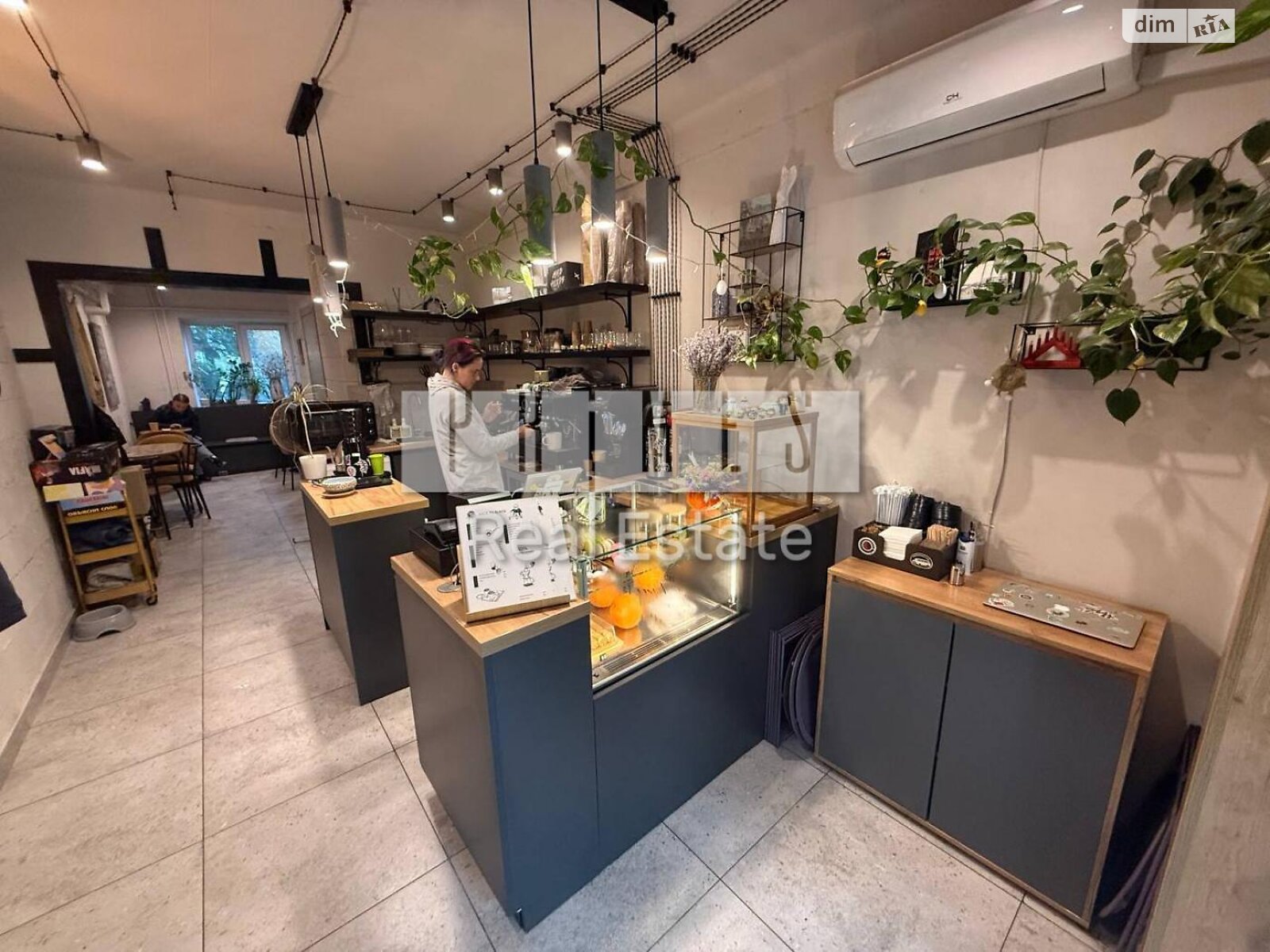 Коммерческое помещение в Киеве, продажа по Игоря Шамо (Алексея Давыдова) бульвар, район Русановка, цена: 120 000 долларов за объект фото 1 Коммерческое помещение в Киеве, продажа по Игоря Шамо (Алексея Давыдова) бульвар, район Русановка, цена: 120 000 долларов за объект фото 1