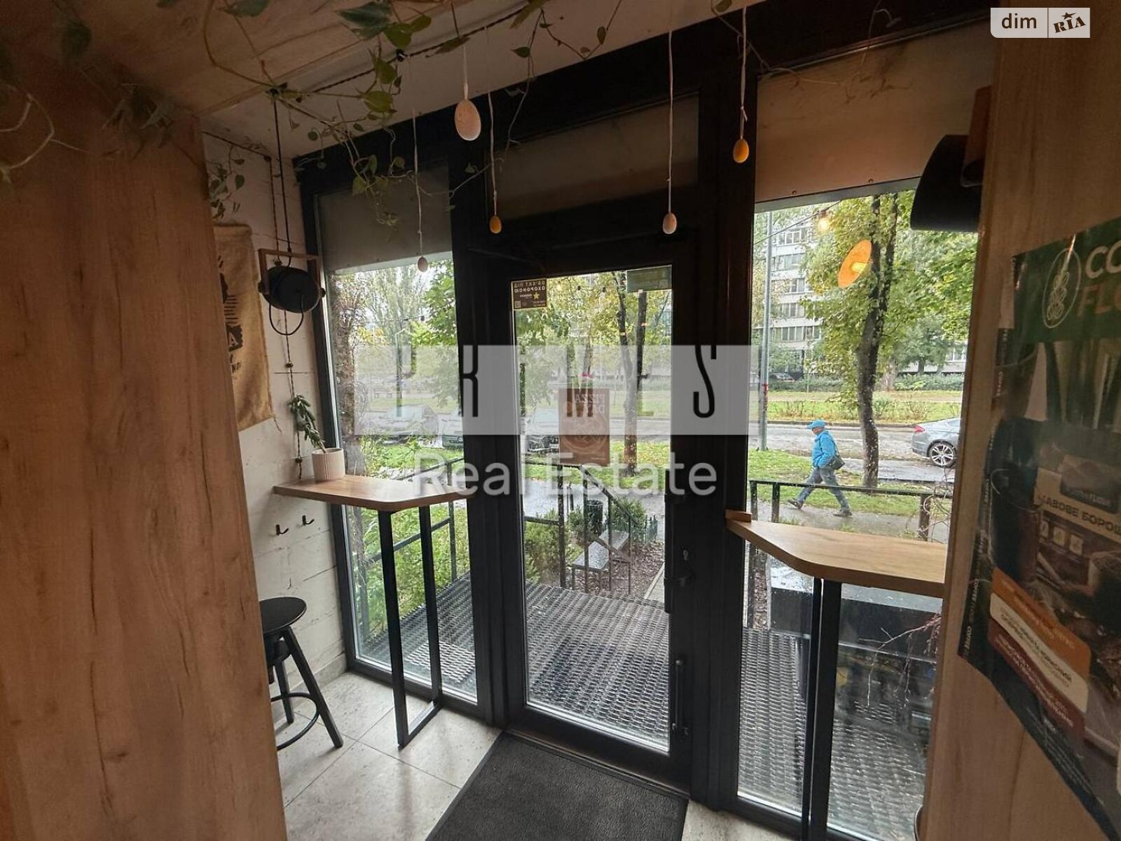 Коммерческое помещение в Киеве, продажа по Игоря Шамо (Алексея Давыдова) бульвар, район Русановка, цена: 120 000 долларов за объект фото 1 Коммерческое помещение в Киеве, продажа по Игоря Шамо (Алексея Давыдова) бульвар, район Русановка, цена: 120 000 долларов за объект фото 1