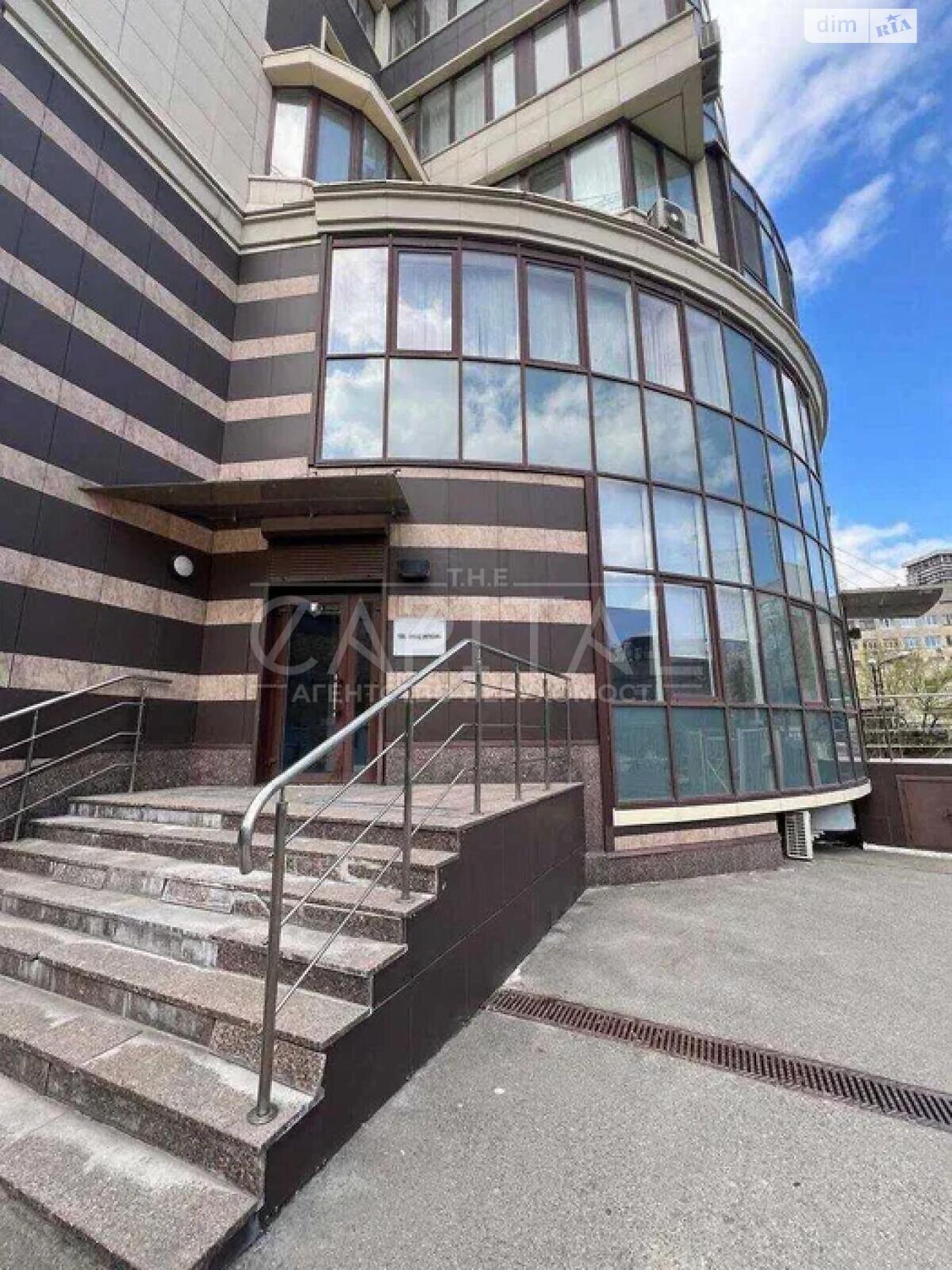 Коммерческое помещение в Киеве, продажа по Василия Тютюнника улица 37/1, район Саперное Поле, цена: 230 000 долларов за объект фото 1 Коммерческое помещение в Киеве, продажа по Василия Тютюнника улица 37/1, район Саперное Поле, цена: 230 000 долларов за объект фото 1