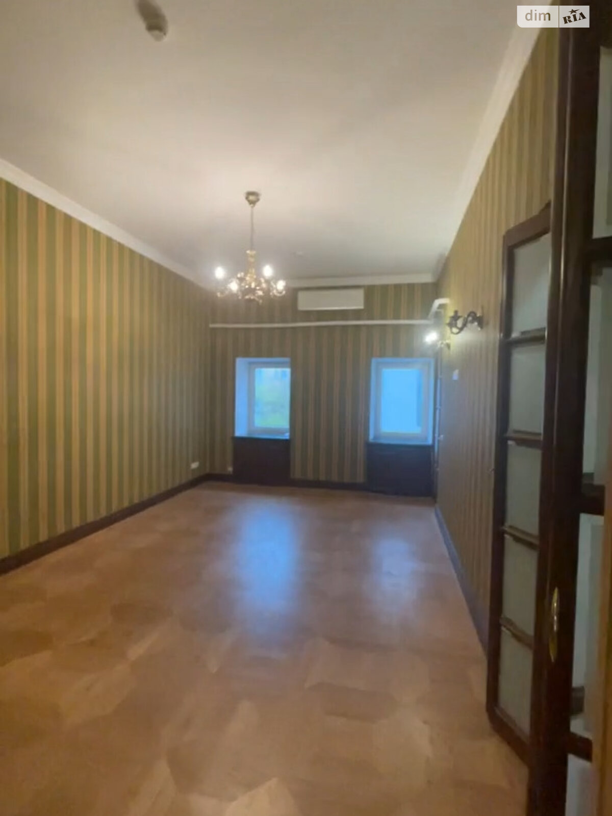 Коммерческое помещение в Киеве, продажа по Михайловская улица 12, район Шевченковский, цена: 4 444 200 долларов за объект фото 1 Коммерческое помещение в Киеве, продажа по Михайловская улица 12, район Шевченковский, цена: 4 444 200 долларов за объект фото 1
