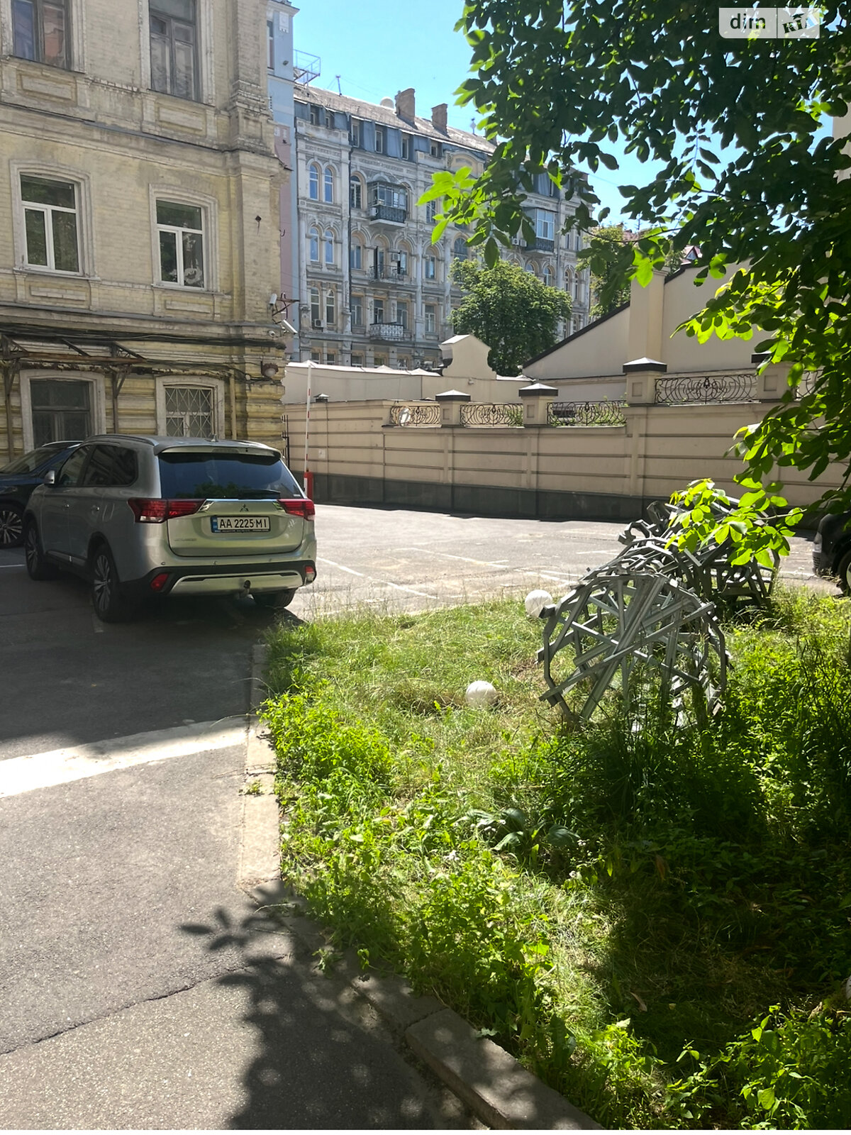 Коммерческое помещение в Киеве, продажа по Тараса Шевченко бульвар 9/28, район Шевченковский, цена: 110 000 долларов за объект фото 1 Коммерческое помещение в Киеве, продажа по Тараса Шевченко бульвар 9/28, район Шевченковский, цена: 110 000 долларов за объект фото 1