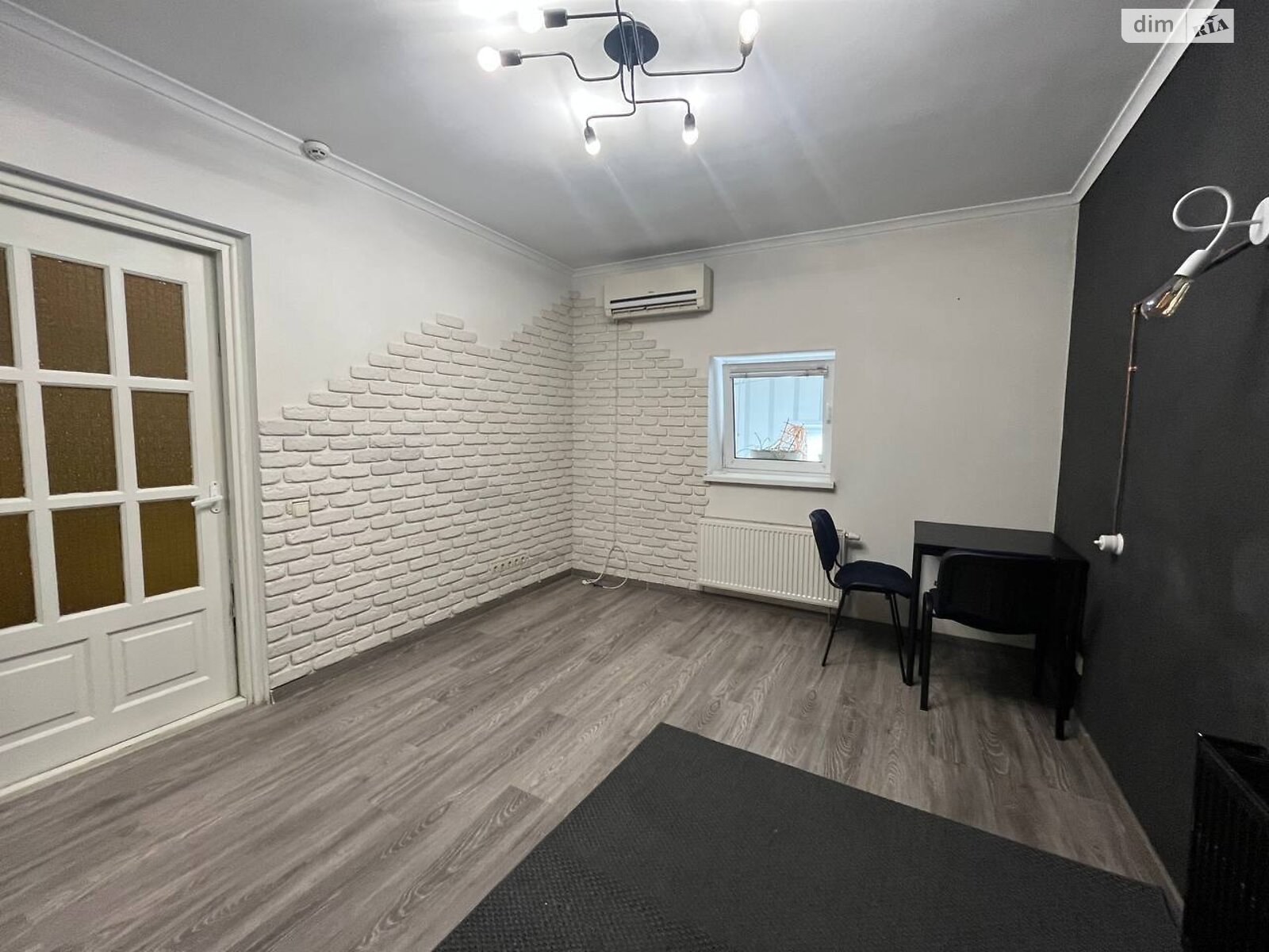 Коммерческое помещение в Киеве, продажа по Вячеслава Черновола (Косиора) улица 25, район Шевченковский, цена: 42 000 долларов за объект фото 1 Коммерческое помещение в Киеве, продажа по Вячеслава Черновола (Косиора) улица 25, район Шевченковский, цена: 42 000 долларов за объект фото 1