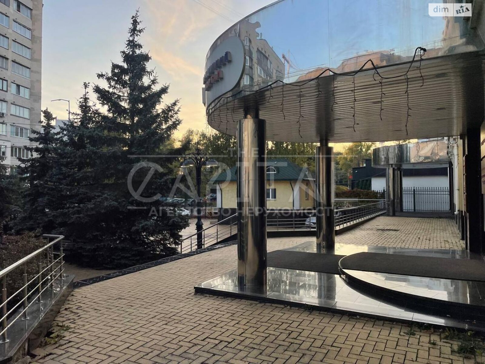 Коммерческое помещение в Киеве, продажа по Загоровская (Багговутовская) улица 17-21, район Шевченковский, цена: 2 000 000 долларов за объект фото 1 Коммерческое помещение в Киеве, продажа по Загоровская (Багговутовская) улица 17-21, район Шевченковский, цена: 2 000 000 долларов за объект фото 1