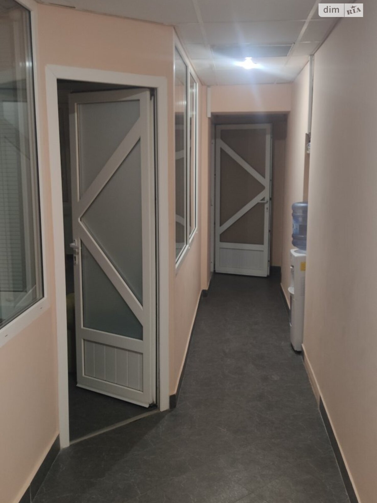 Коммерческое помещение в Киеве, продажа по Богдана Гаврилишина (Ванды Василевской) улица 11, район Шулявка, цена: 220 000 долларов за объект фото 1