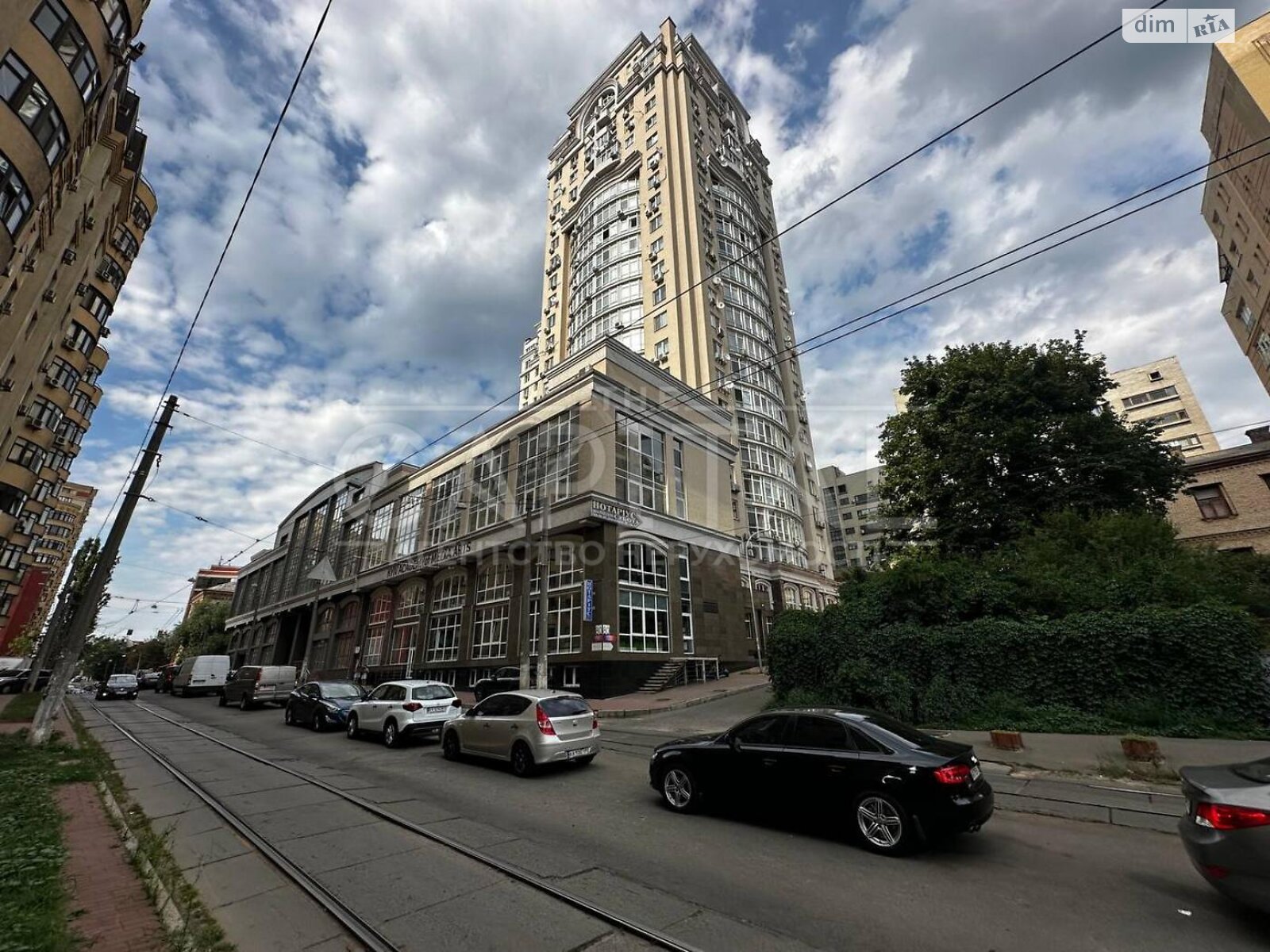 Комерційне приміщення в Києві, продаж по Дмитрівська вулиця 80, район Солдатська Слобідка, ціна: 1 800 000 доларів за об’єкт фото 1 Комерційне приміщення в Києві, продаж по Дмитрівська вулиця 80, район Солдатська Слобідка, ціна: 1 800 000 доларів за об’єкт фото 1