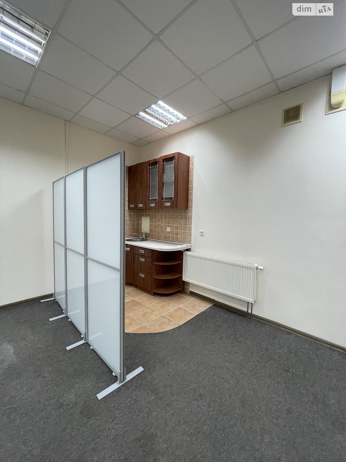 Коммерческое помещение в Киеве, продажа по Дмитриевская улица 52Б, район Солдатская Слободка, цена: 249 900 долларов за объект фото 1 Коммерческое помещение в Киеве, продажа по Дмитриевская улица 52Б, район Солдатская Слободка, цена: 249 900 долларов за объект фото 1