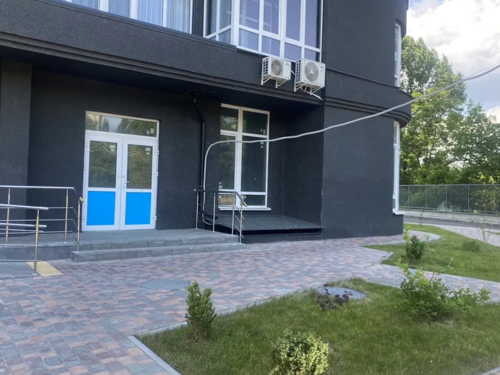 Комерційне приміщення в Києві, продаж по Кадетський Гай вулиця 8, район Солом’янський, ціна: 90 000 доларів за об’єкт фото 1 Комерційне приміщення в Києві, продаж по Кадетський Гай вулиця 8, район Солом’янський, ціна: 90 000 доларів за об’єкт фото 1