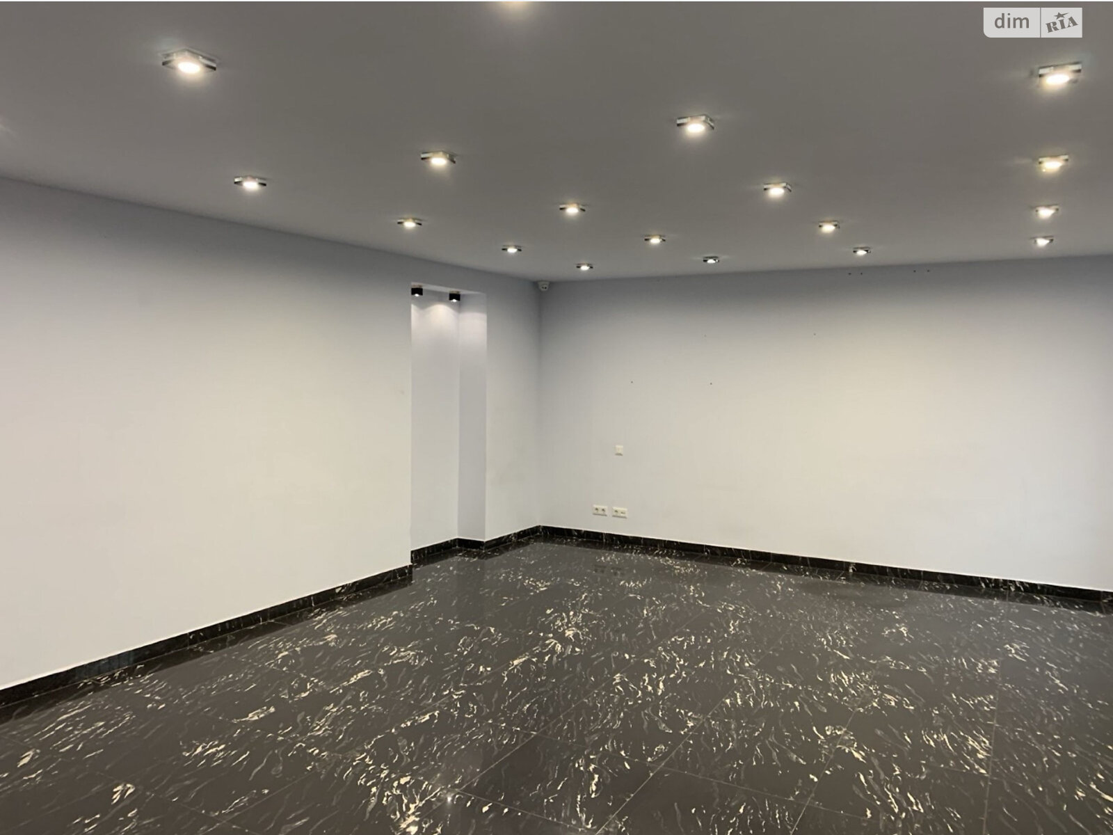 Комерційне приміщення в Києві, продаж по Григорія Чупринки (Чудновського) вулиця 8, район Соцмісто, ціна: 120 000 доларів за об’єкт фото 1 Комерційне приміщення в Києві, продаж по Григорія Чупринки (Чудновського) вулиця 8, район Соцмісто, ціна: 120 000 доларів за об’єкт фото 1