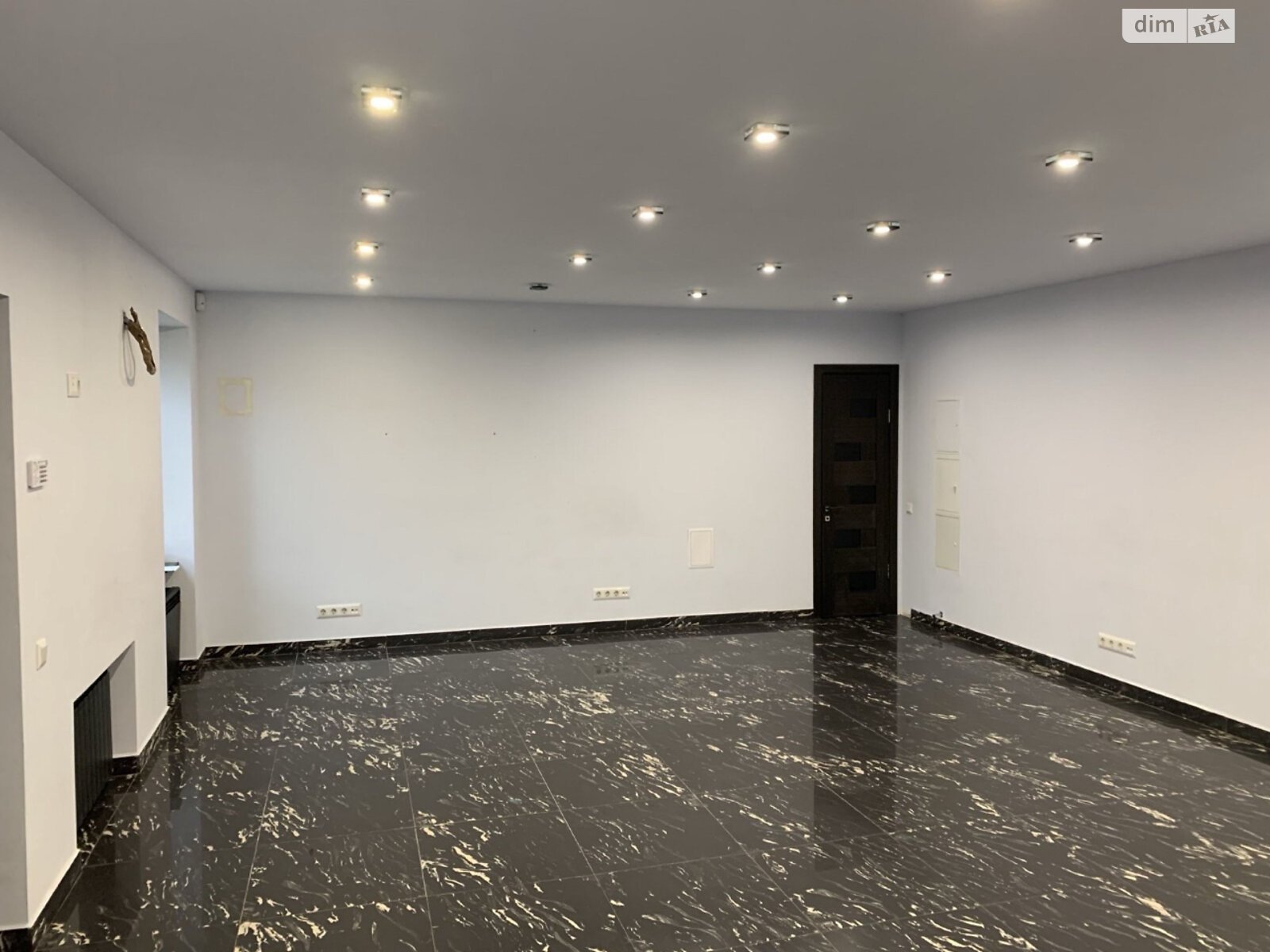 Комерційне приміщення в Києві, продаж по Григорія Чупринки (Чудновського) вулиця 8, район Соцмісто, ціна: 120 000 доларів за об’єкт фото 1 Комерційне приміщення в Києві, продаж по Григорія Чупринки (Чудновського) вулиця 8, район Соцмісто, ціна: 120 000 доларів за об’єкт фото 1