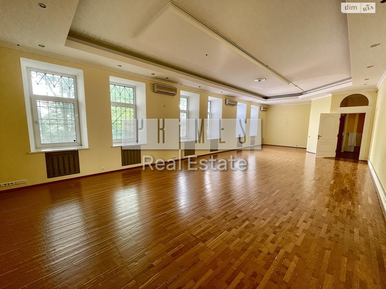 Коммерческое помещение в Киеве, продажа по Михайловская улица 12, район Старый Киев, цена: 4 443 000 долларов за объект фото 1