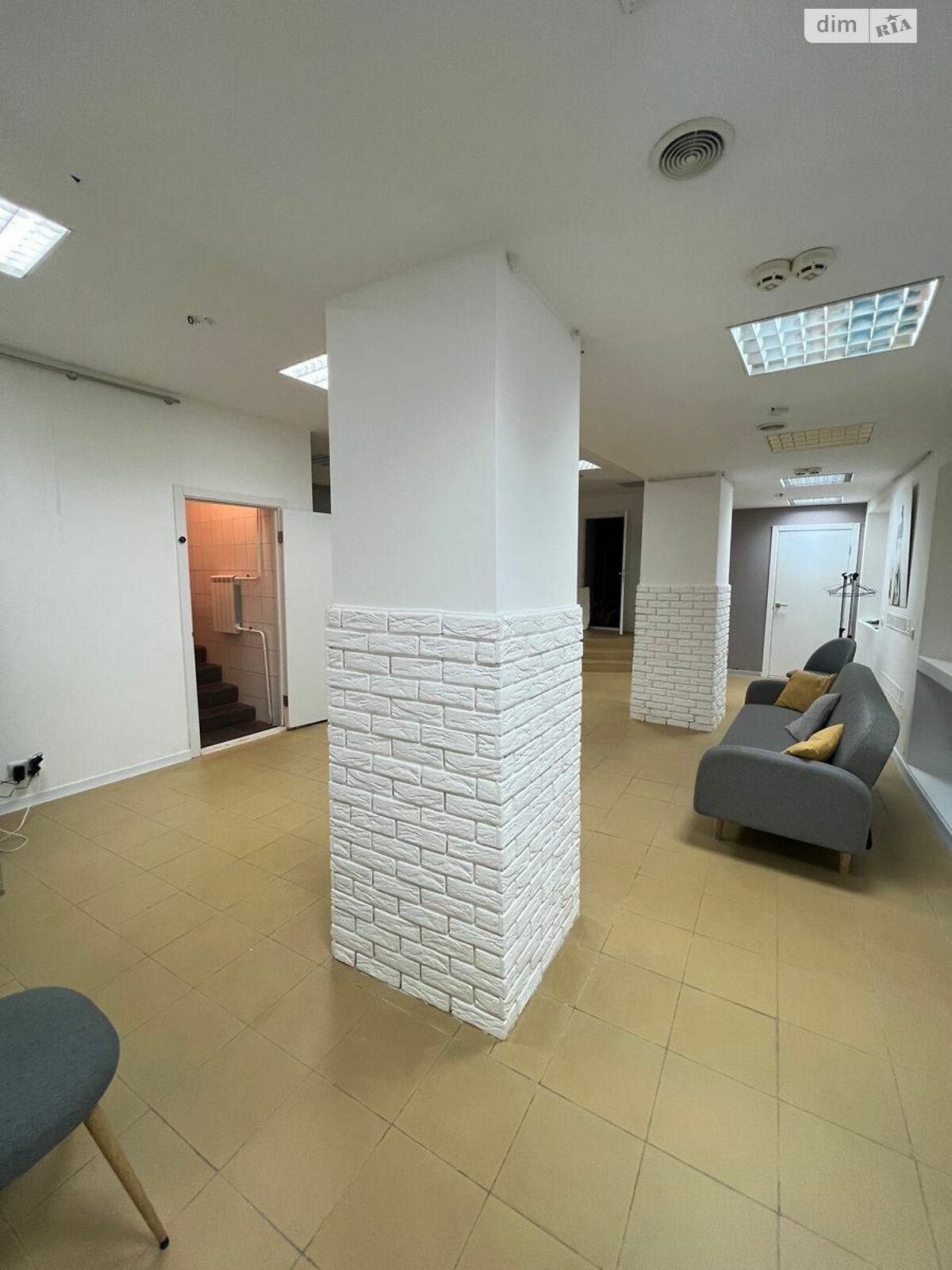 Коммерческое помещение в Киеве, продажа по Софиевская улица 25, район Старый Киев, цена: 280 000 долларов за объект фото 1 Коммерческое помещение в Киеве, продажа по Софиевская улица 25, район Старый Киев, цена: 280 000 долларов за объект фото 1