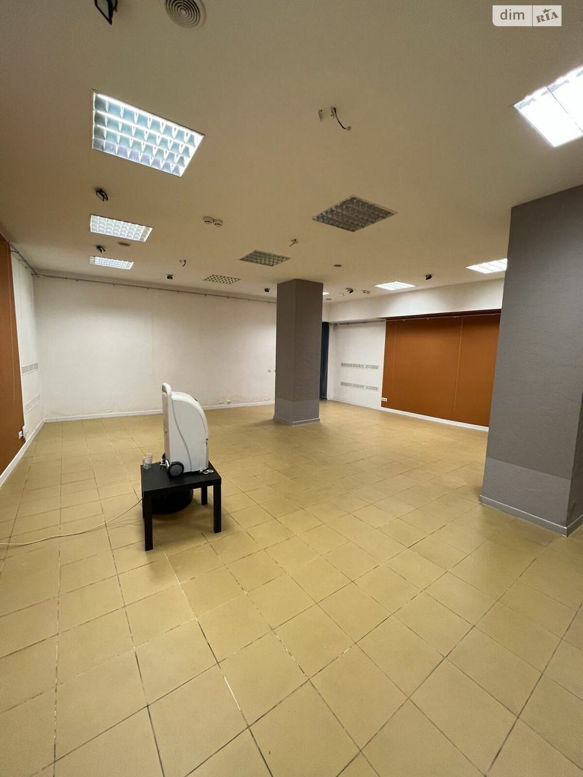 Коммерческое помещение в Киеве, продажа по Софиевская улица 25, район Старый Киев, цена: 280 000 долларов за объект фото 1 Коммерческое помещение в Киеве, продажа по Софиевская улица 25, район Старый Киев, цена: 280 000 долларов за объект фото 1