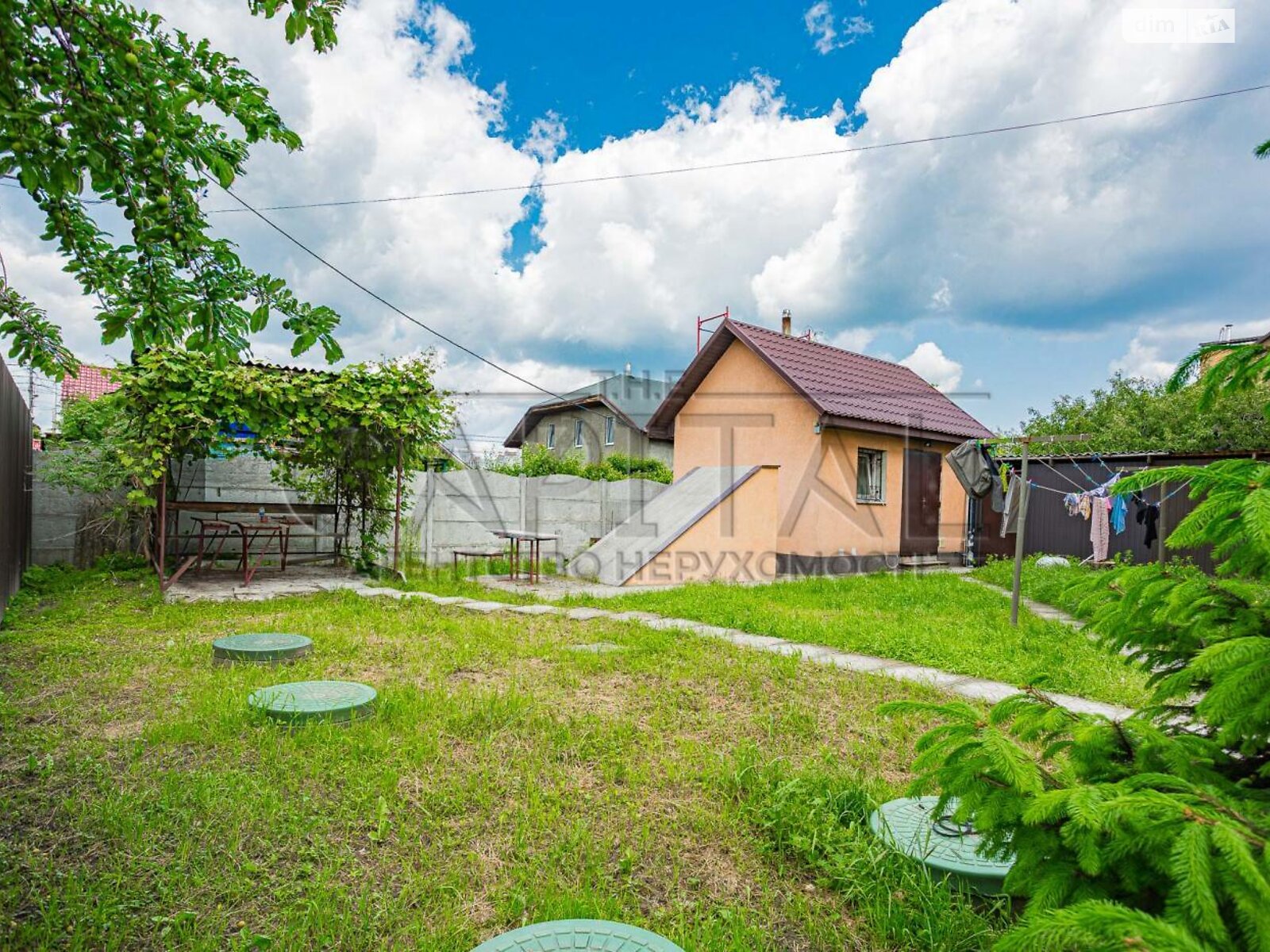 Комерційне приміщення в Києві, продаж по Садова вулиця, район Святошинський, ціна: 280 000 доларів за об’єкт фото 1 Комерційне приміщення в Києві, продаж по Садова вулиця, район Святошинський, ціна: 280 000 доларів за об’єкт фото 1