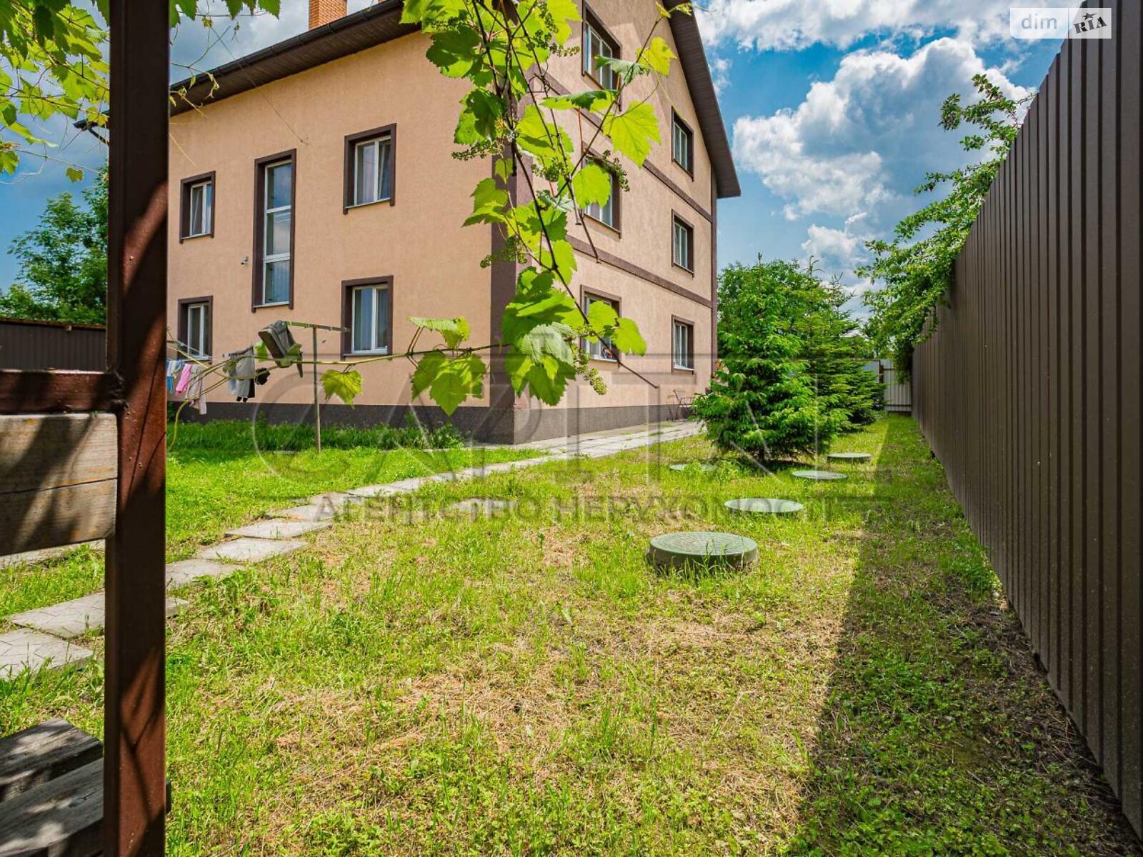 Комерційне приміщення в Києві, продаж по Садова вулиця, район Святошинський, ціна: 280 000 доларів за об’єкт фото 1 Комерційне приміщення в Києві, продаж по Садова вулиця, район Святошинський, ціна: 280 000 доларів за об’єкт фото 1