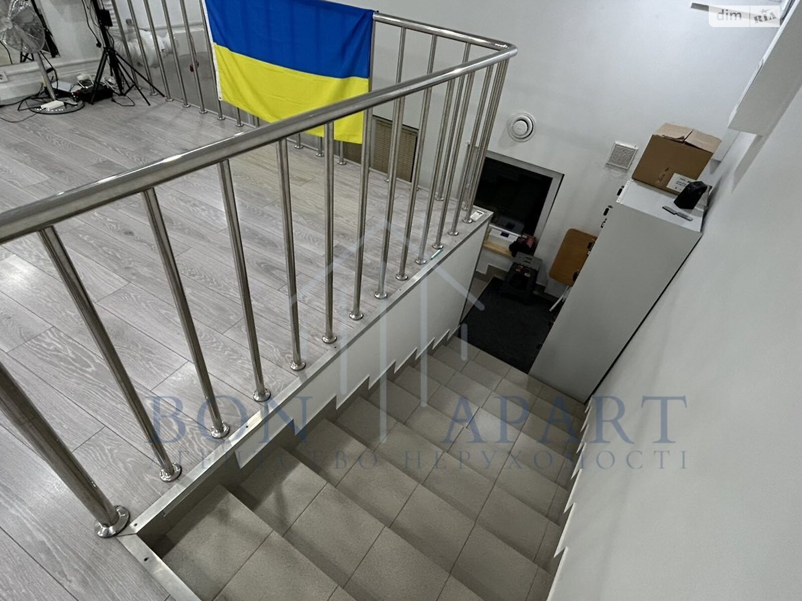 Коммерческое помещение в Киеве, продажа по Глубочицкая улица 13/7, район Татарка, цена: 72 100 долларов за объект фото 1 Коммерческое помещение в Киеве, продажа по Глубочицкая улица 13/7, район Татарка, цена: 72 100 долларов за объект фото 1