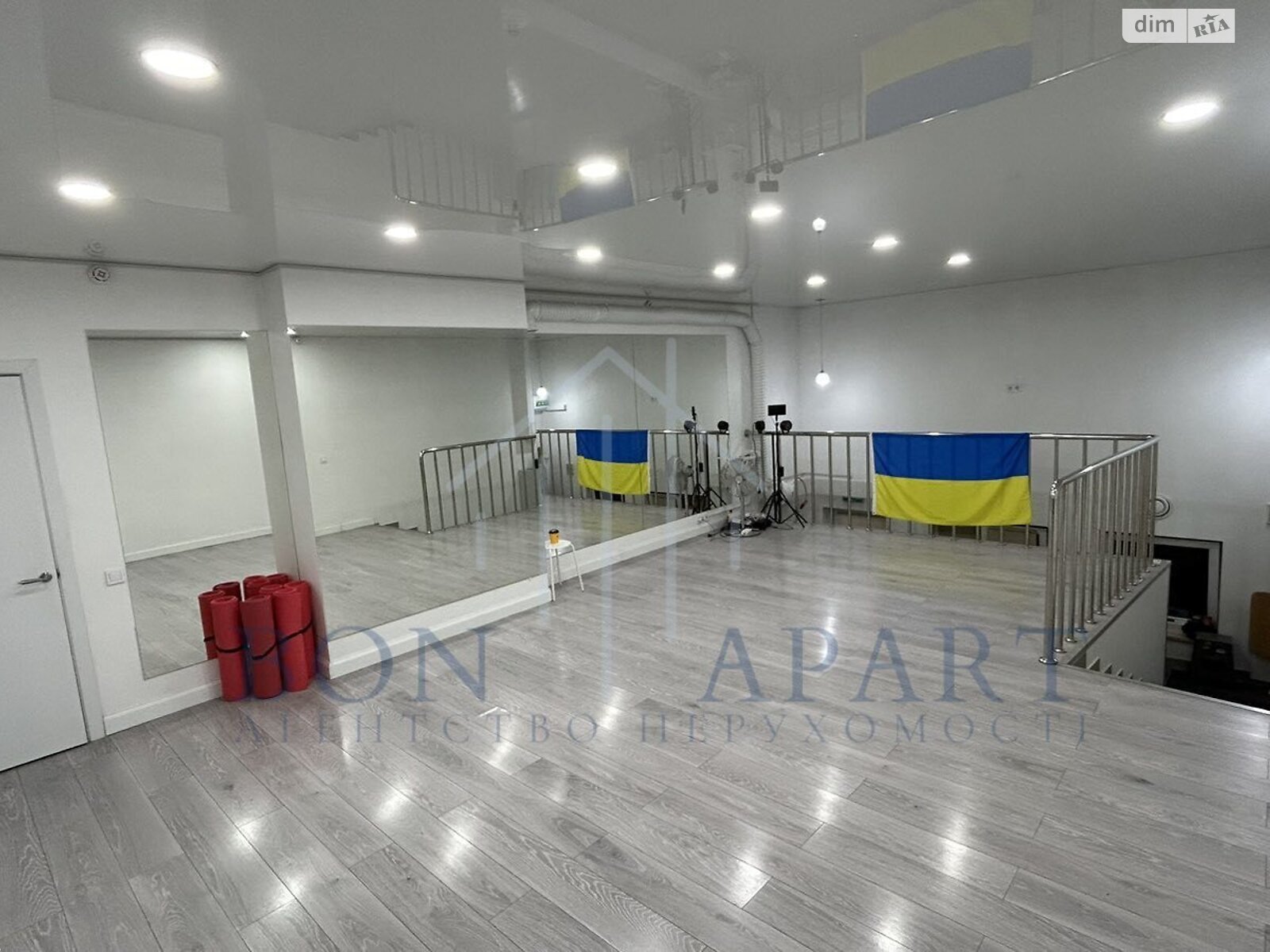 Коммерческое помещение в Киеве, продажа по Глубочицкая улица 13/7, район Татарка, цена: 72 100 долларов за объект фото 1 Коммерческое помещение в Киеве, продажа по Глубочицкая улица 13/7, район Татарка, цена: 72 100 долларов за объект фото 1