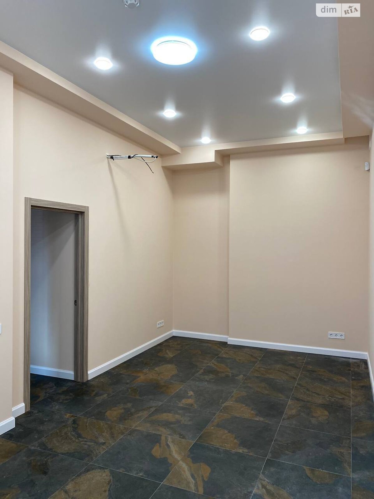 Комерційне приміщення в Києві, продаж по Академіка Глушкова проспект 9Д, район Теремки-2, ціна: 135 000 доларів за об’єкт фото 1 Комерційне приміщення в Києві, продаж по Академіка Глушкова проспект 9Д, район Теремки-2, ціна: 135 000 доларів за об’єкт фото 1