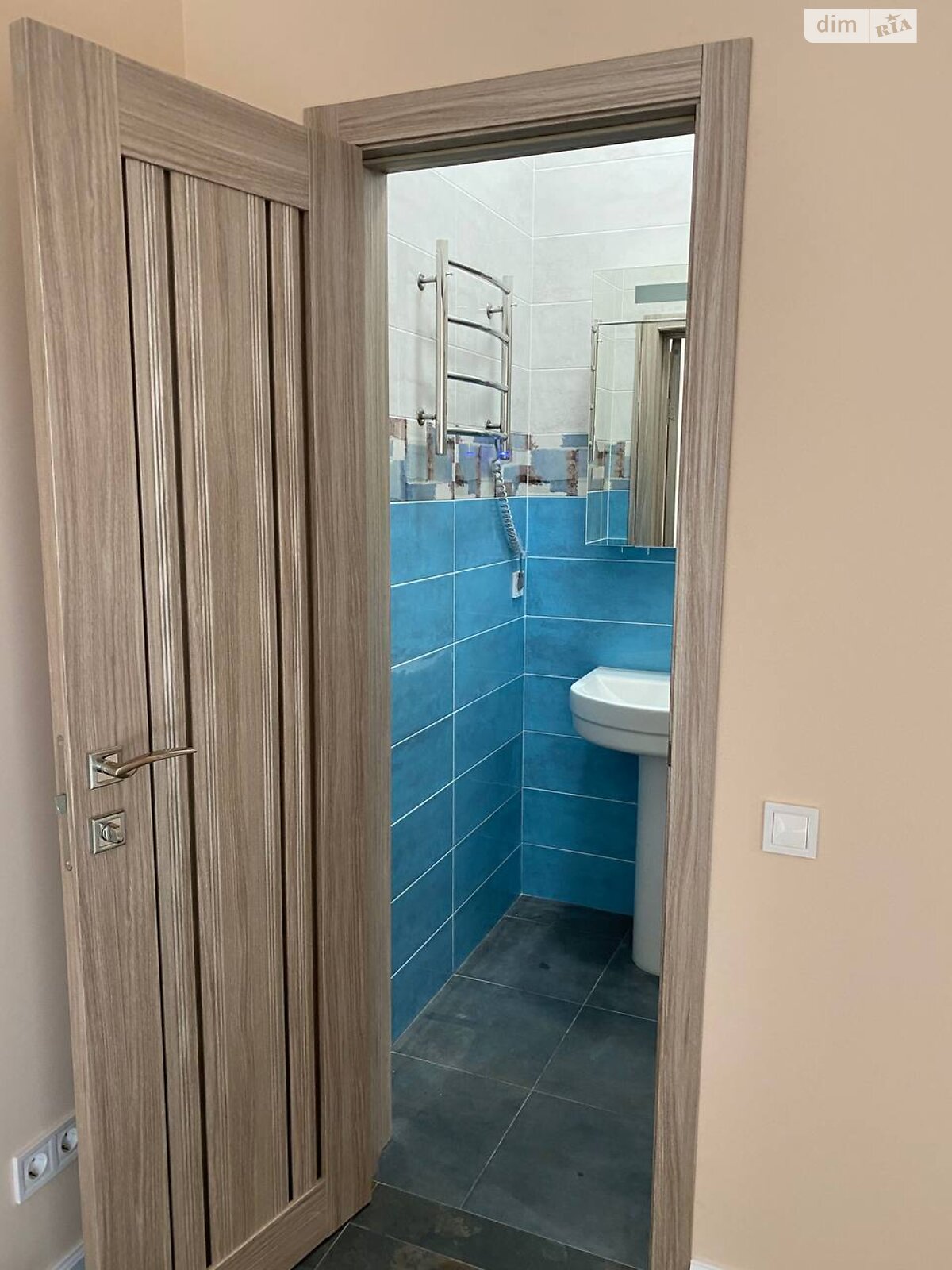 Комерційне приміщення в Києві, продаж по Академіка Глушкова проспект 9Д, район Теремки-2, ціна: 135 000 доларів за об’єкт фото 1 Комерційне приміщення в Києві, продаж по Академіка Глушкова проспект 9Д, район Теремки-2, ціна: 135 000 доларів за об’єкт фото 1