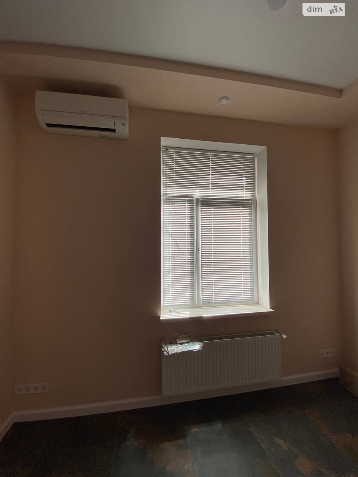 Комерційне приміщення в Києві, продаж по Академіка Глушкова проспект 9Д, район Теремки-2, ціна: 135 000 доларів за об’єкт фото 1 Комерційне приміщення в Києві, продаж по Академіка Глушкова проспект 9Д, район Теремки-2, ціна: 135 000 доларів за об’єкт фото 1