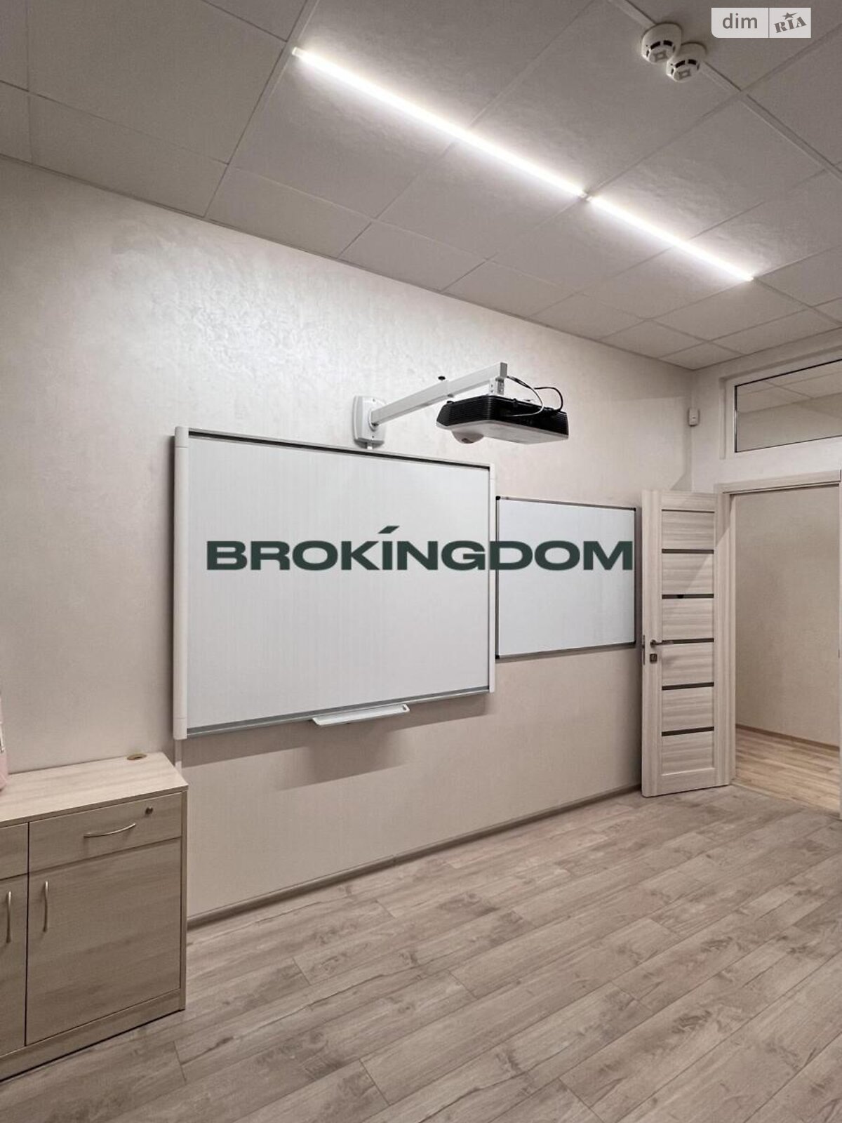 Комерційне приміщення в Києві, продаж по Перемишльська (Червонопільська) вулиця 2Г, район Вітряні Гори, ціна: 175 000 доларів за об’єкт фото 1 Комерційне приміщення в Києві, продаж по Перемишльська (Червонопільська) вулиця 2Г, район Вітряні Гори, ціна: 175 000 доларів за об’єкт фото 1