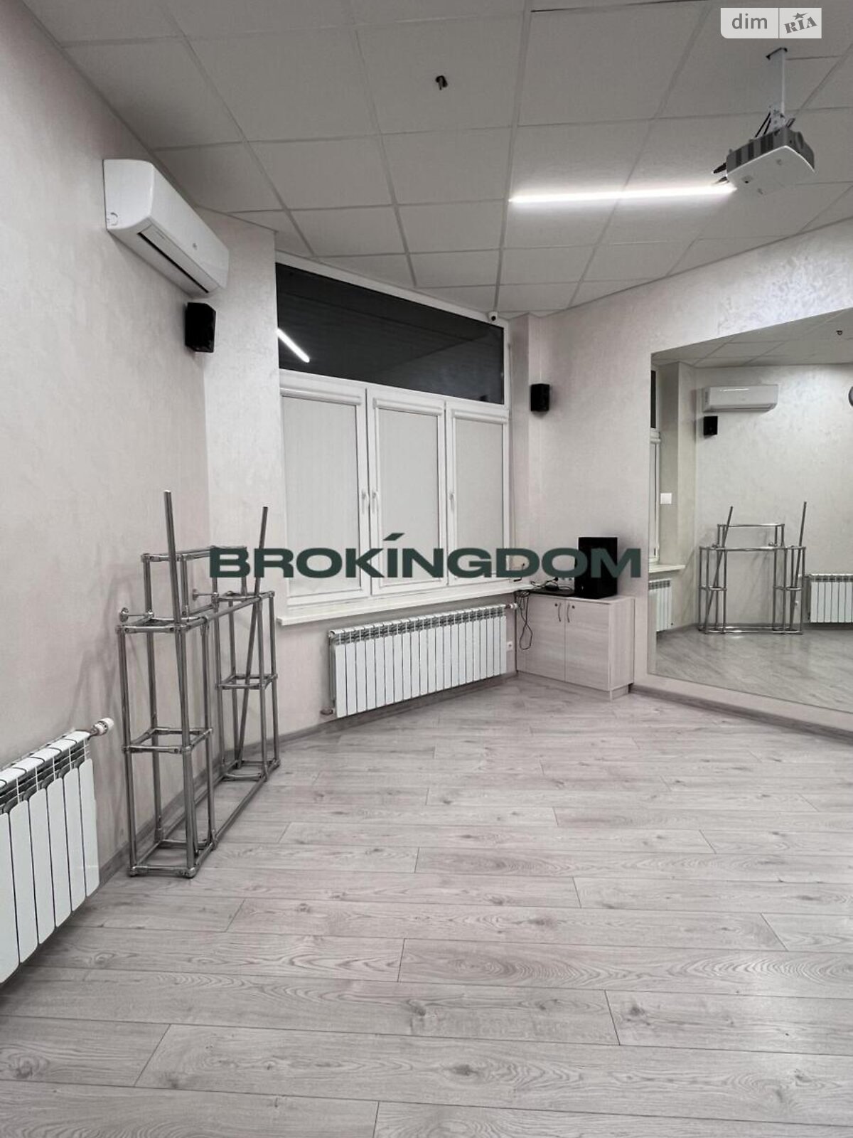 Комерційне приміщення в Києві, продаж по Перемишльська (Червонопільська) вулиця 2Г, район Вітряні Гори, ціна: 175 000 доларів за об’єкт фото 1 Комерційне приміщення в Києві, продаж по Перемишльська (Червонопільська) вулиця 2Г, район Вітряні Гори, ціна: 175 000 доларів за об’єкт фото 1