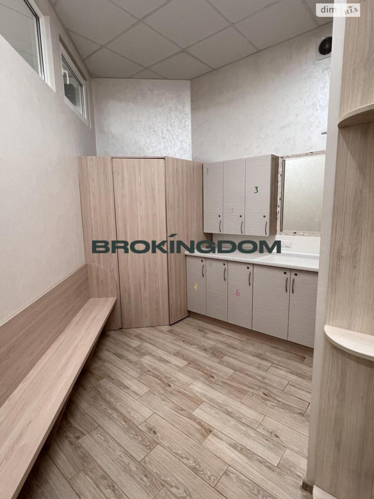 Комерційне приміщення в Києві, продаж по Перемишльська (Червонопільська) вулиця 2Г, район Вітряні Гори, ціна: 175 000 доларів за об’єкт фото 1 Комерційне приміщення в Києві, продаж по Перемишльська (Червонопільська) вулиця 2Г, район Вітряні Гори, ціна: 175 000 доларів за об’єкт фото 1